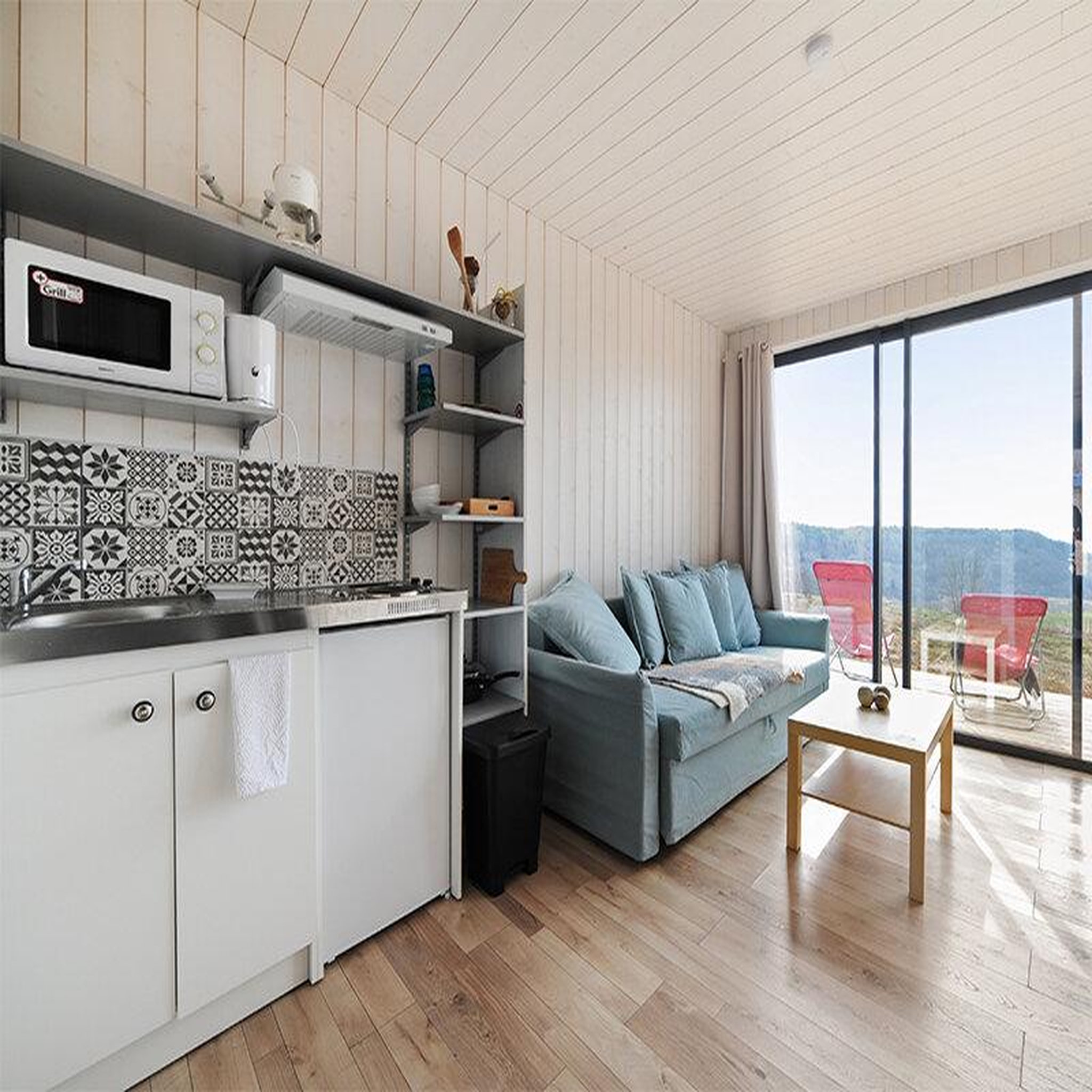 Voir la diapositive 4 : Smartbox Séjour en famille de 2 jours en mini maison en bois avec sauna près de Clermont Ferrand - Coffret Cadeau Séjour