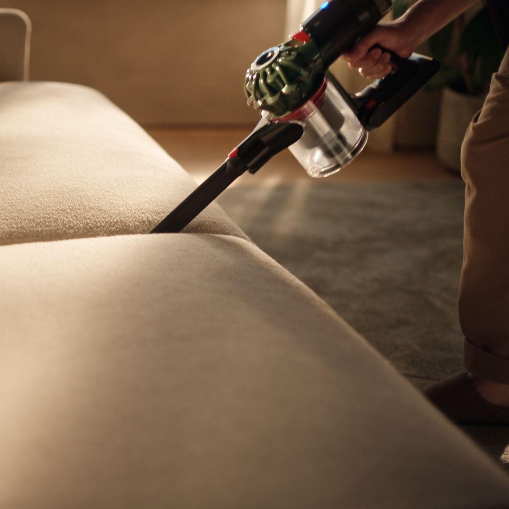 Voir la diapositive 3 : Dyson Aspirateur balai V8 Cyclone