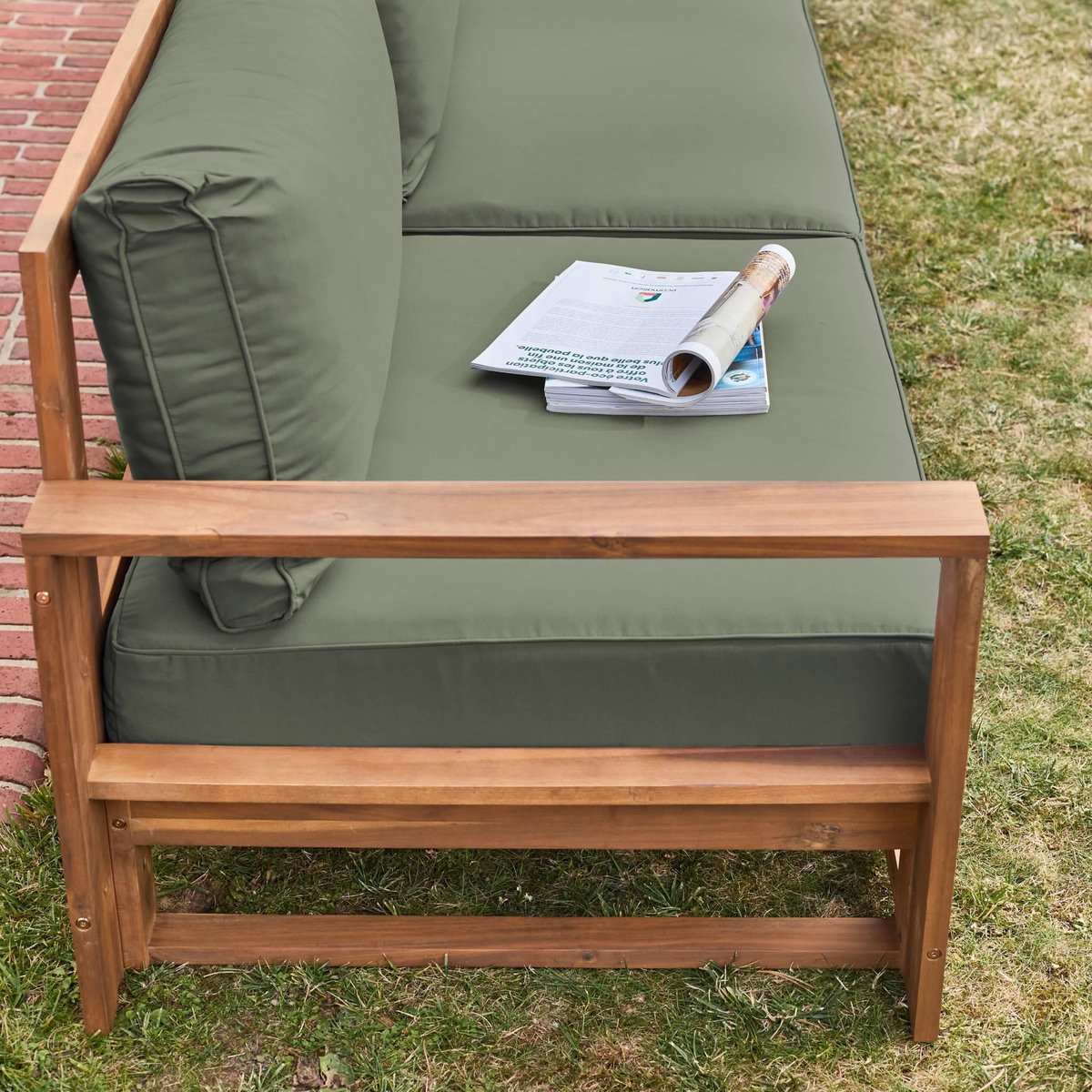SWEEEK Salon de jardin en bois d'acacia 5 places - Mendoza - Canapé, fauteuils et table basse en acacia, 6 éléments modulables, design