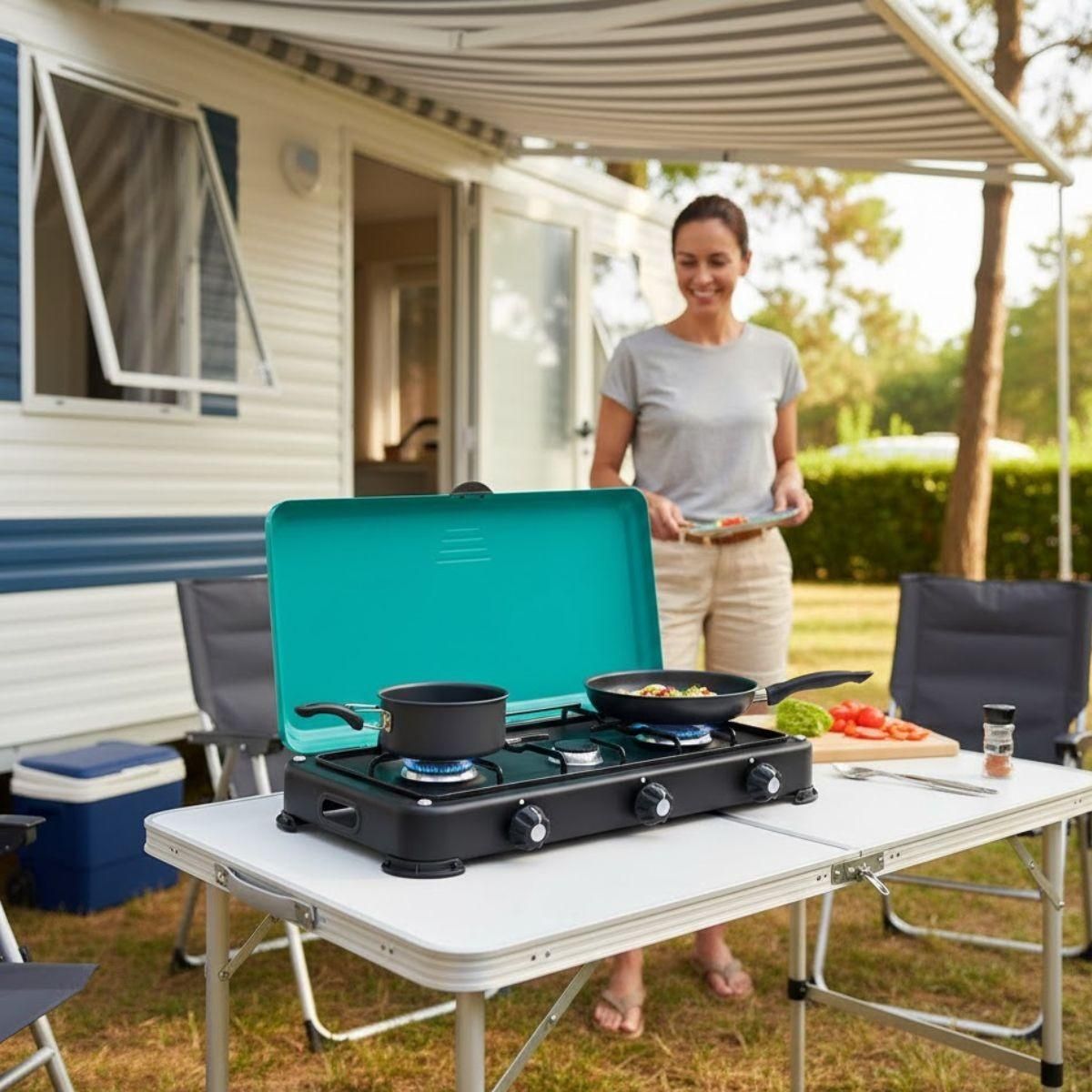 INTEC Réchaud à gaz 3 feux 4100W Brûleurs et Grille en fonte amovibles lavables Plaque de Cuisson gaz Butane ou Propane GOLD III INTEC