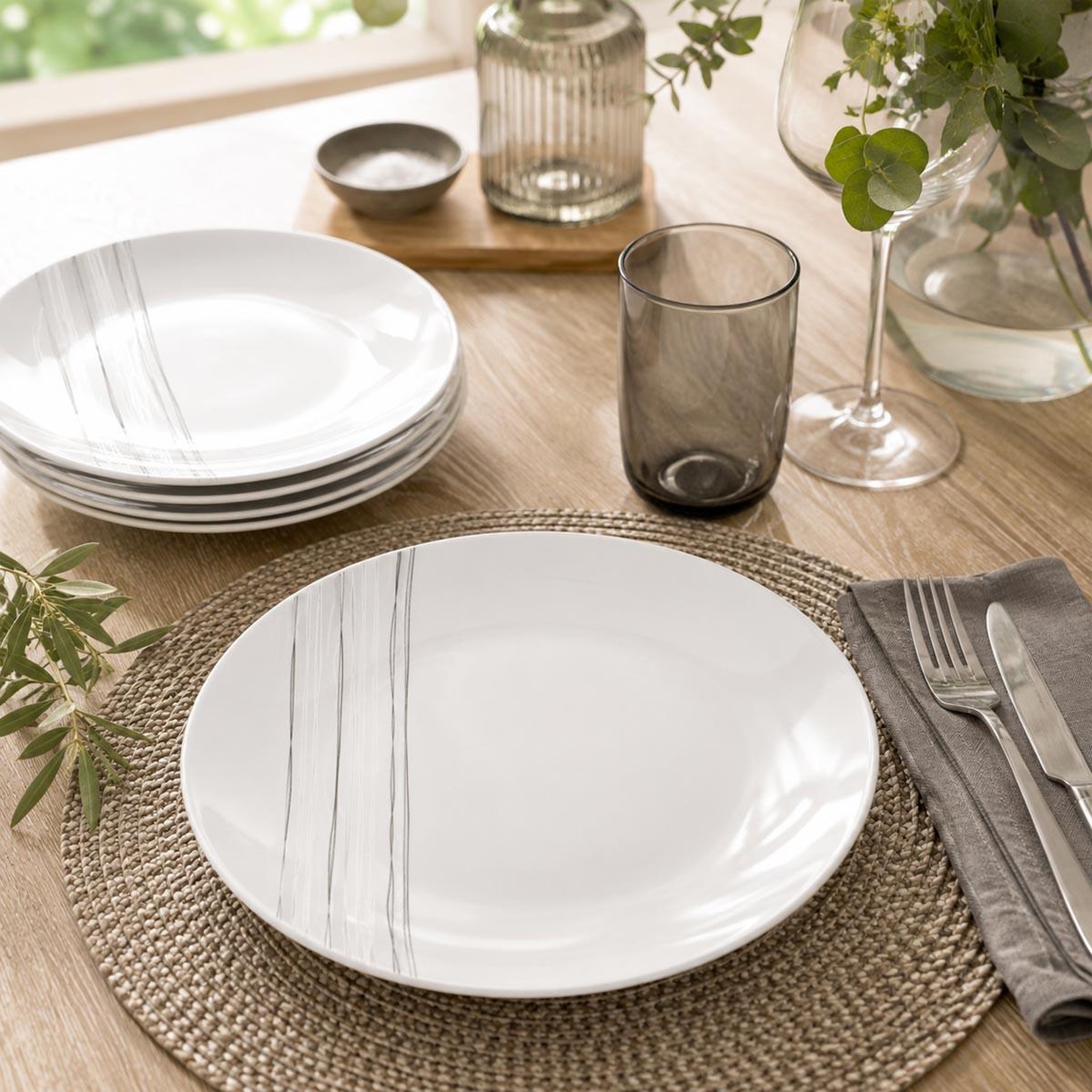 Voir la diapositive 3 : SECRET DE GOURMET Lot de 6 assiettes plates  lignes  27cm blanc