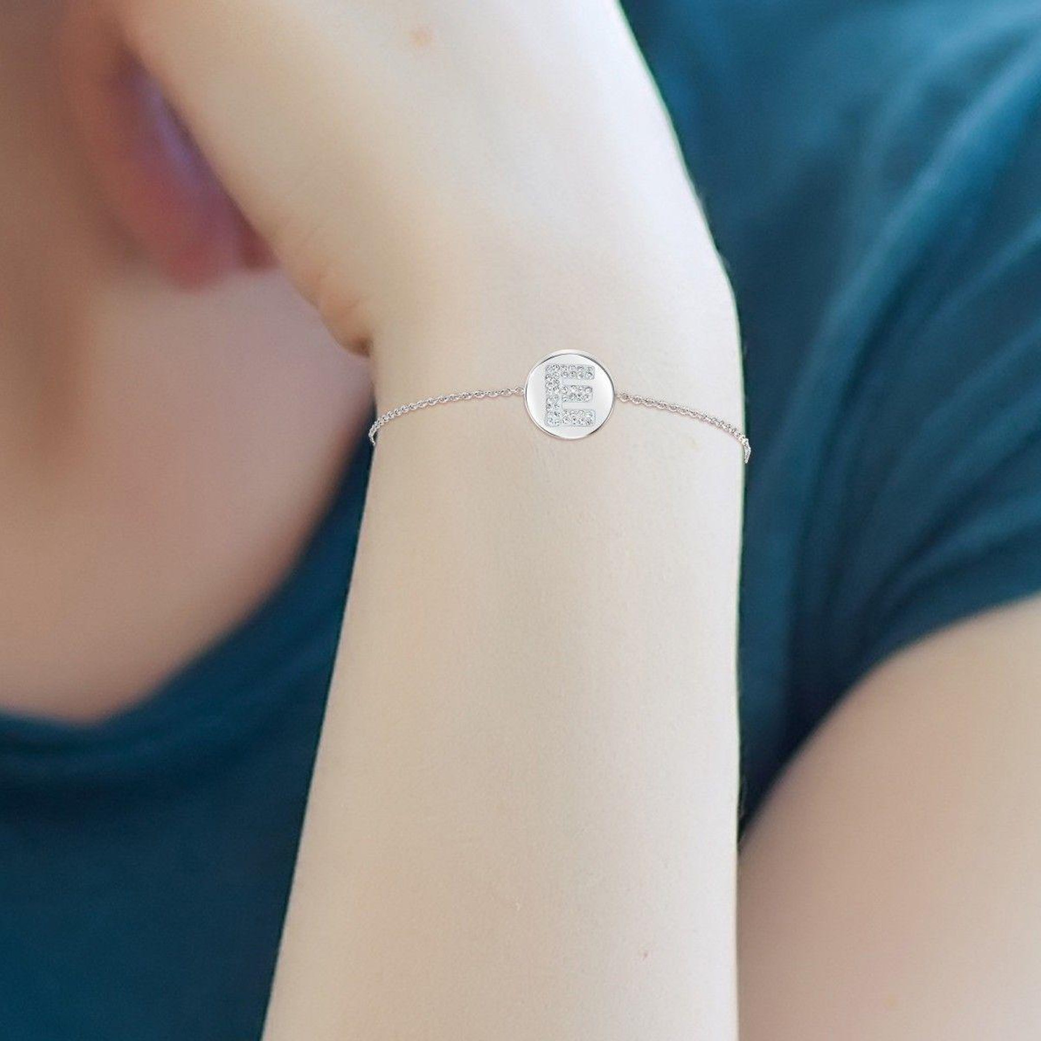 Voir la diapositive 2 : SC CRYSTAL Bracelet alphabet lettre E par SC Crystal