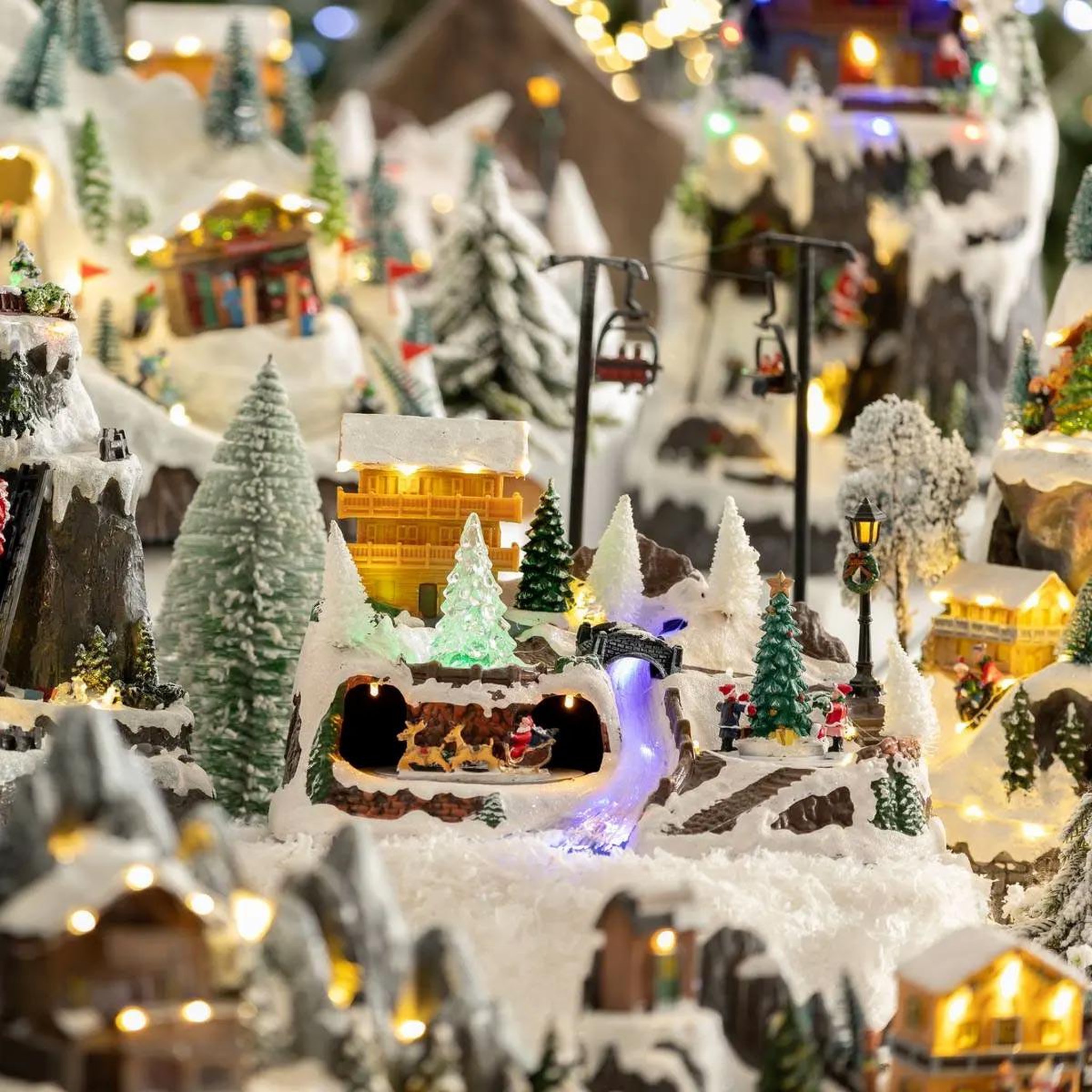 Voir la diapositive 5 : FEERIC LIGHT & CHRISTMAS Village de noël animé et lumineux chalet - blanc
