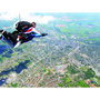 Voir la diapositive 2 : Smartbox Saut en parachute à 4000 mètres au sud de Paris - Coffret Cadeau Sport & Aventure