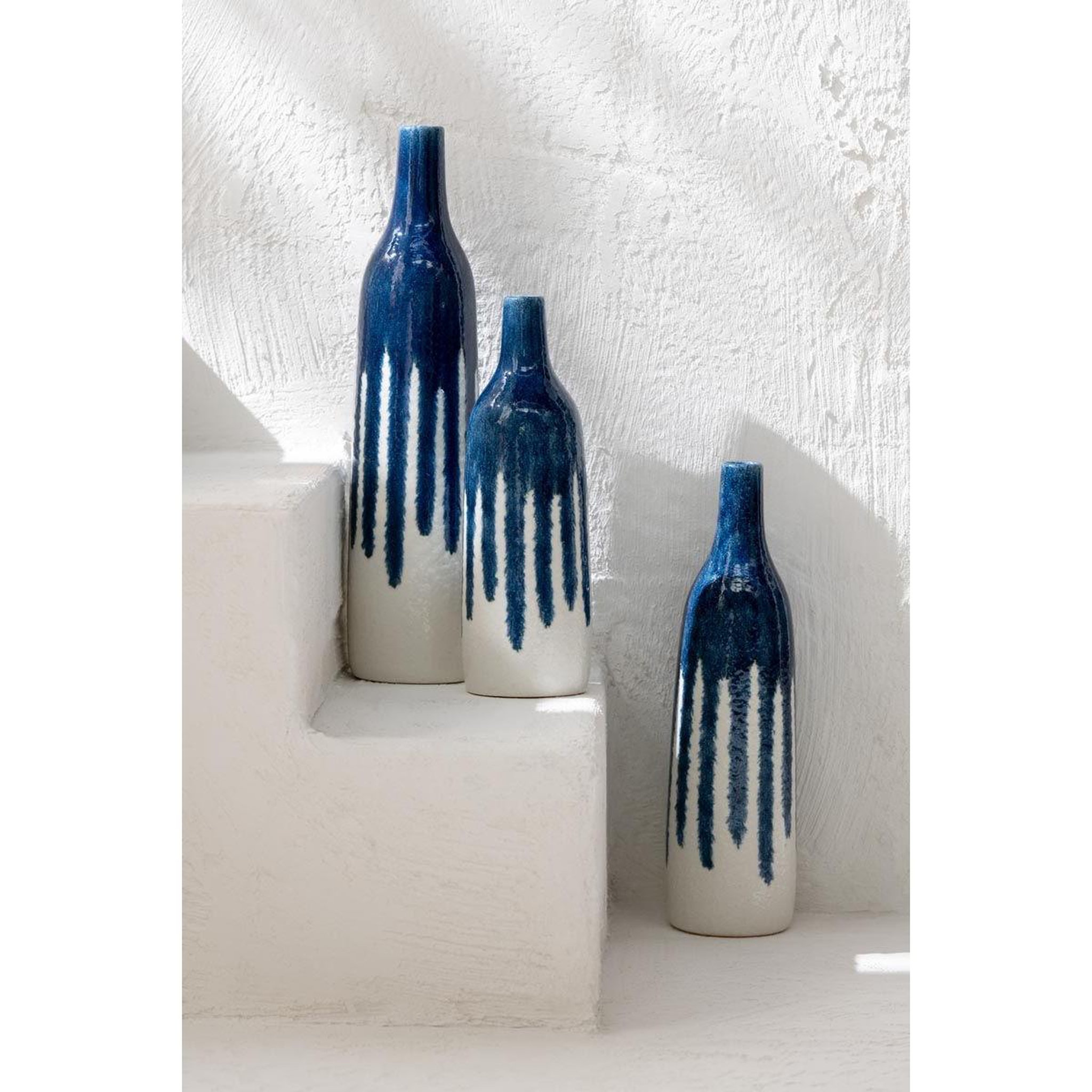 Voir la diapositive 3 : J-LINE Vase bouteille en céramique  peinture  36cm blanc & bleu