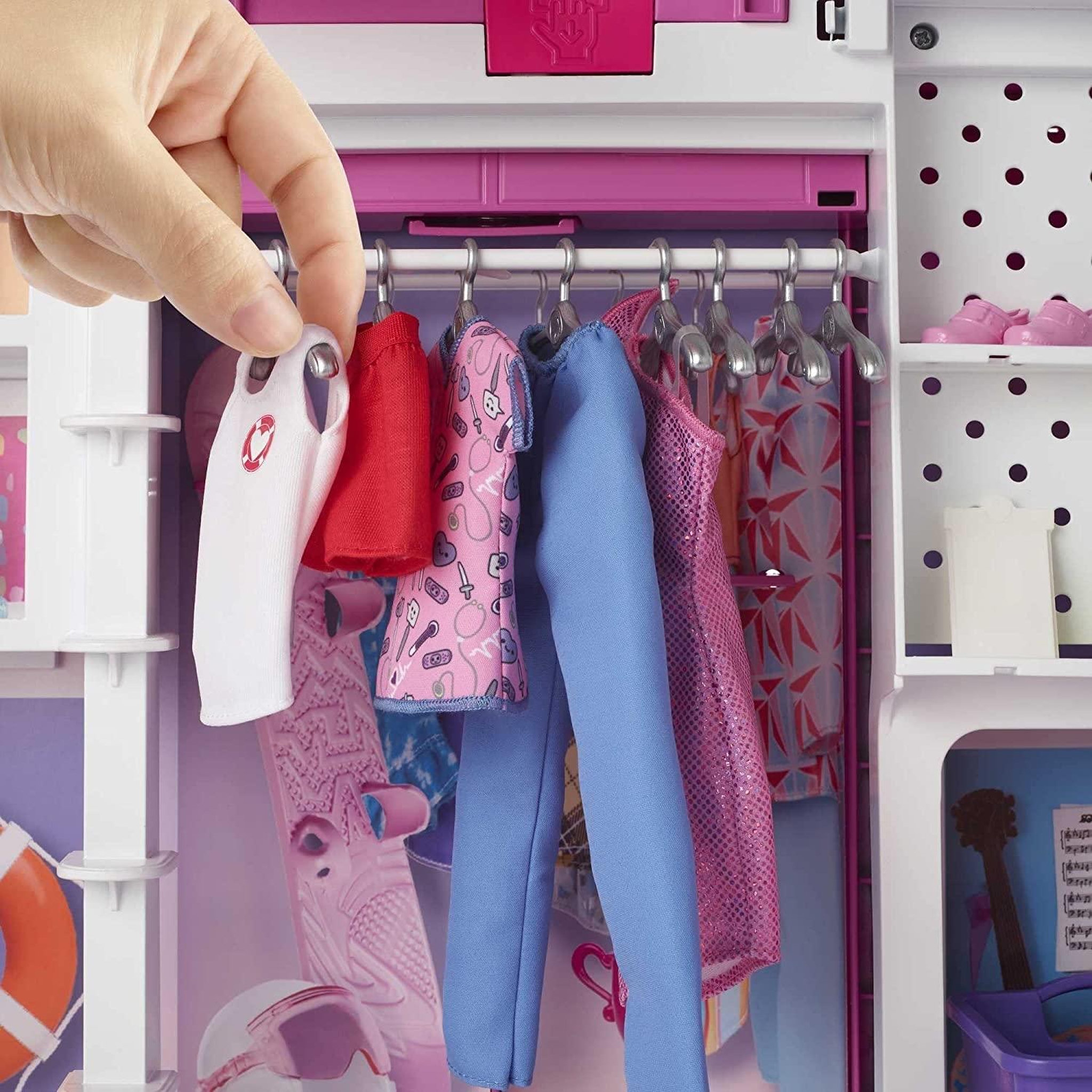 Voir la diapositive 4 : MATTEL Dressing Barbie Mattel rose avec accessoires