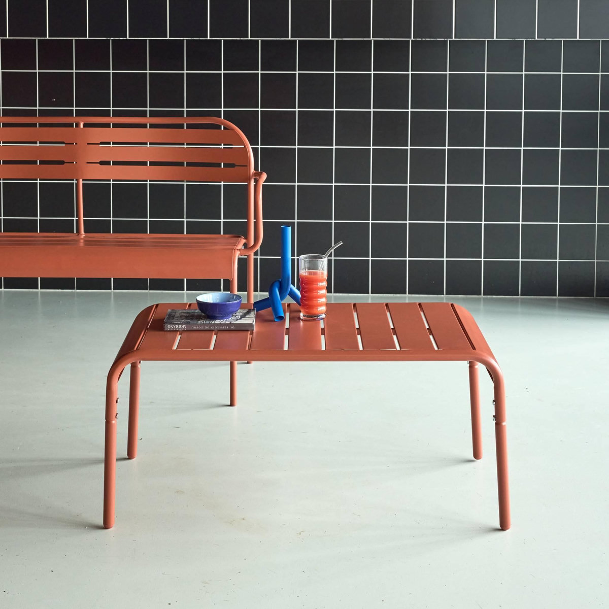 SWEEEK Table basse de jardin rectangulaire acier 90cm terracotta - Amélia