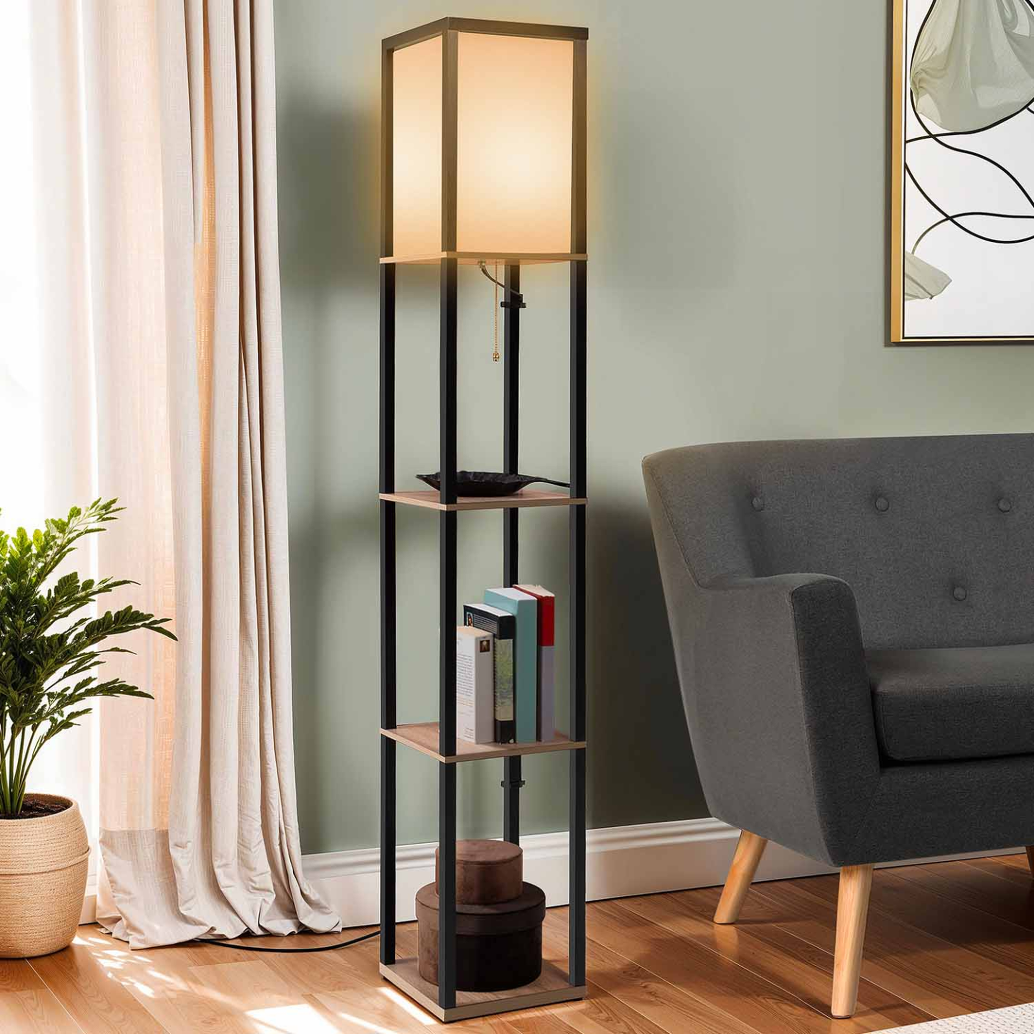 Voir la diapositive 2 : ID MARKET Lampadaire industriel en bois noir avec étagères en bois clair et abat-jour carré blanc