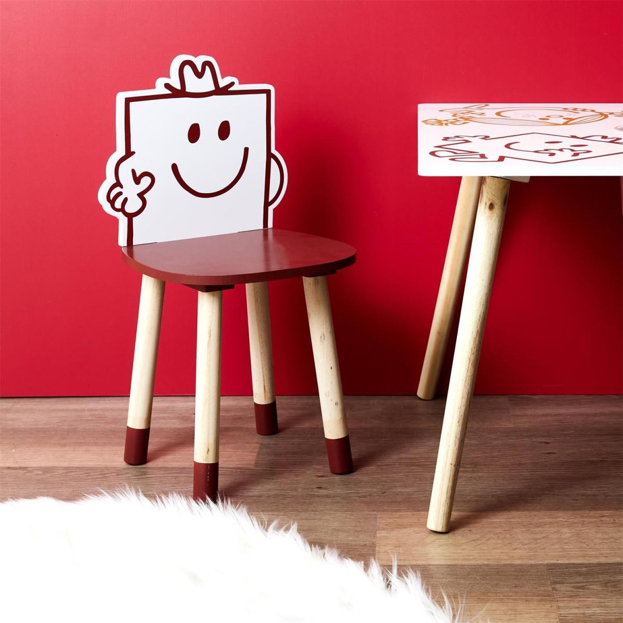 Voir la diapositive 5 : The Home Deco Factory Chaise Enfant  Monsieur Costaud  53cm Rouge