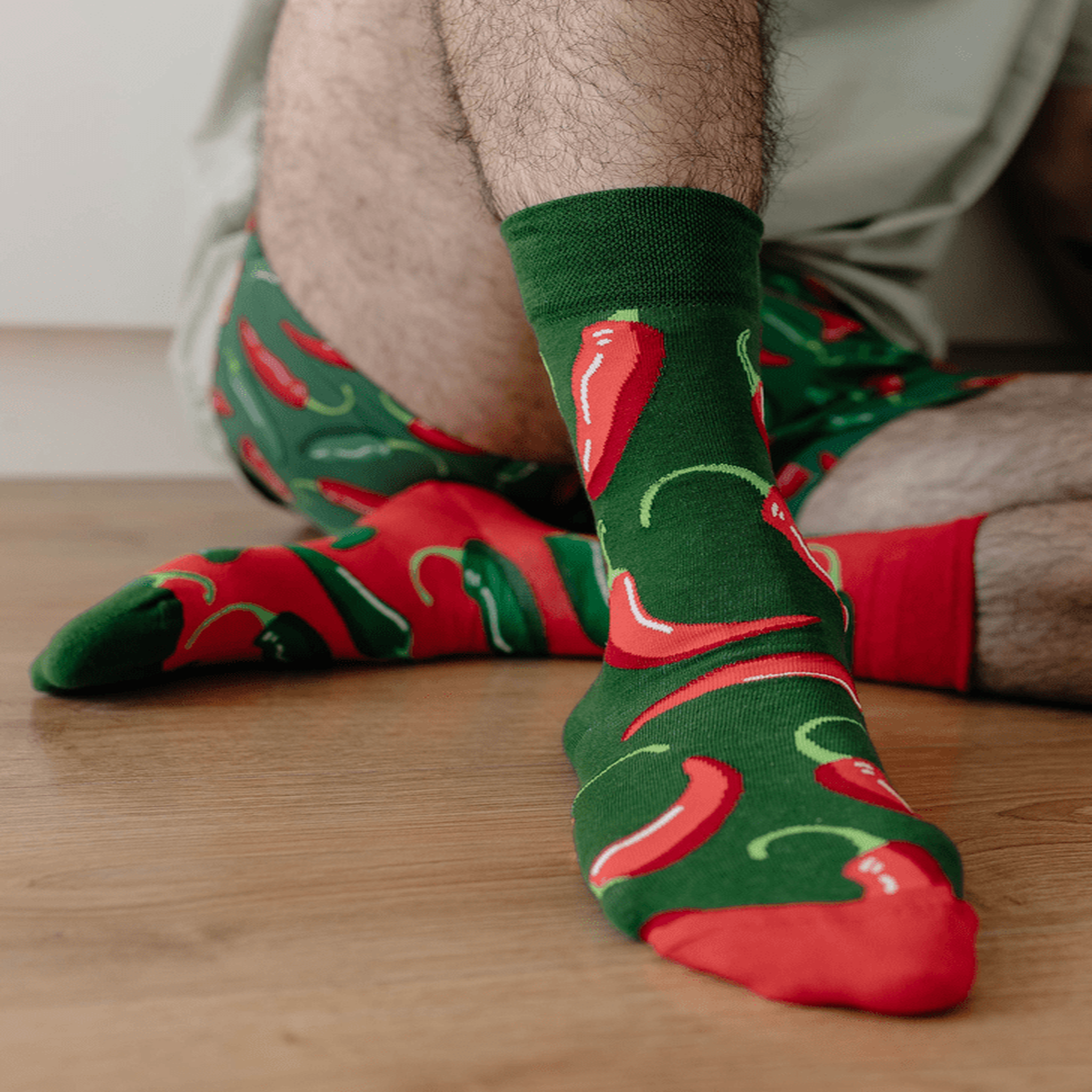 Voir la diapositive 2 : DEDOLES Chaussettes piments rouges et verts