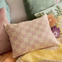Voir la diapositive 3 : ATMOSPHERA Coussin Déco Imprimé Damier  Fleurs Sauvages  30x40cm Lilas