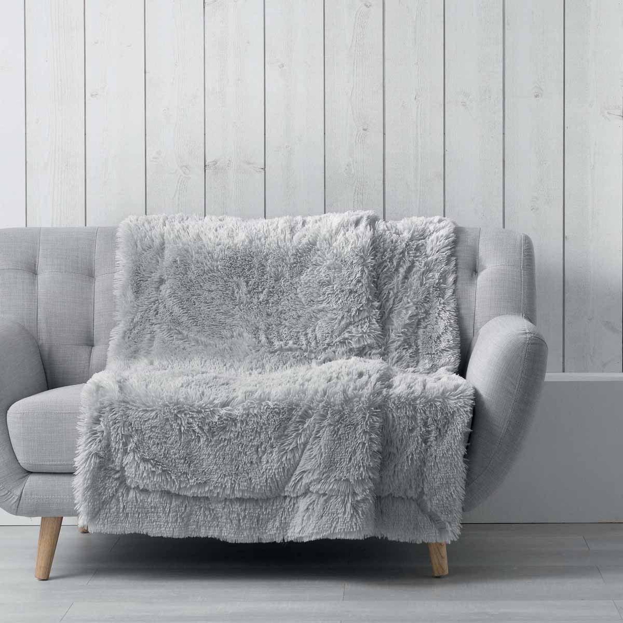 Douceur d'Intérieur Plaid imitation fourrure uni  marilou  125x150cm gris