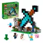 LEGO Minecraft 21244 L'avant poste de l'épée, Jouet de Construction, avec Figurines Creeper, Guerrier Gardien et Squelette,