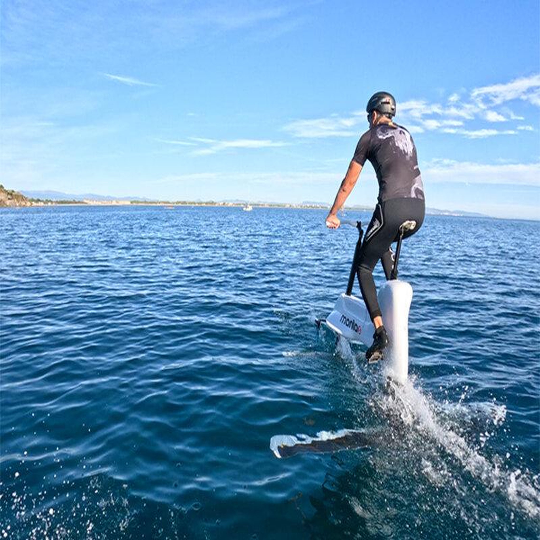 Voir la diapositive 4 : Smartbox 1h de baptême de vélo aquatique à 2 près de perpignan - coffret cadeau sport & aventure