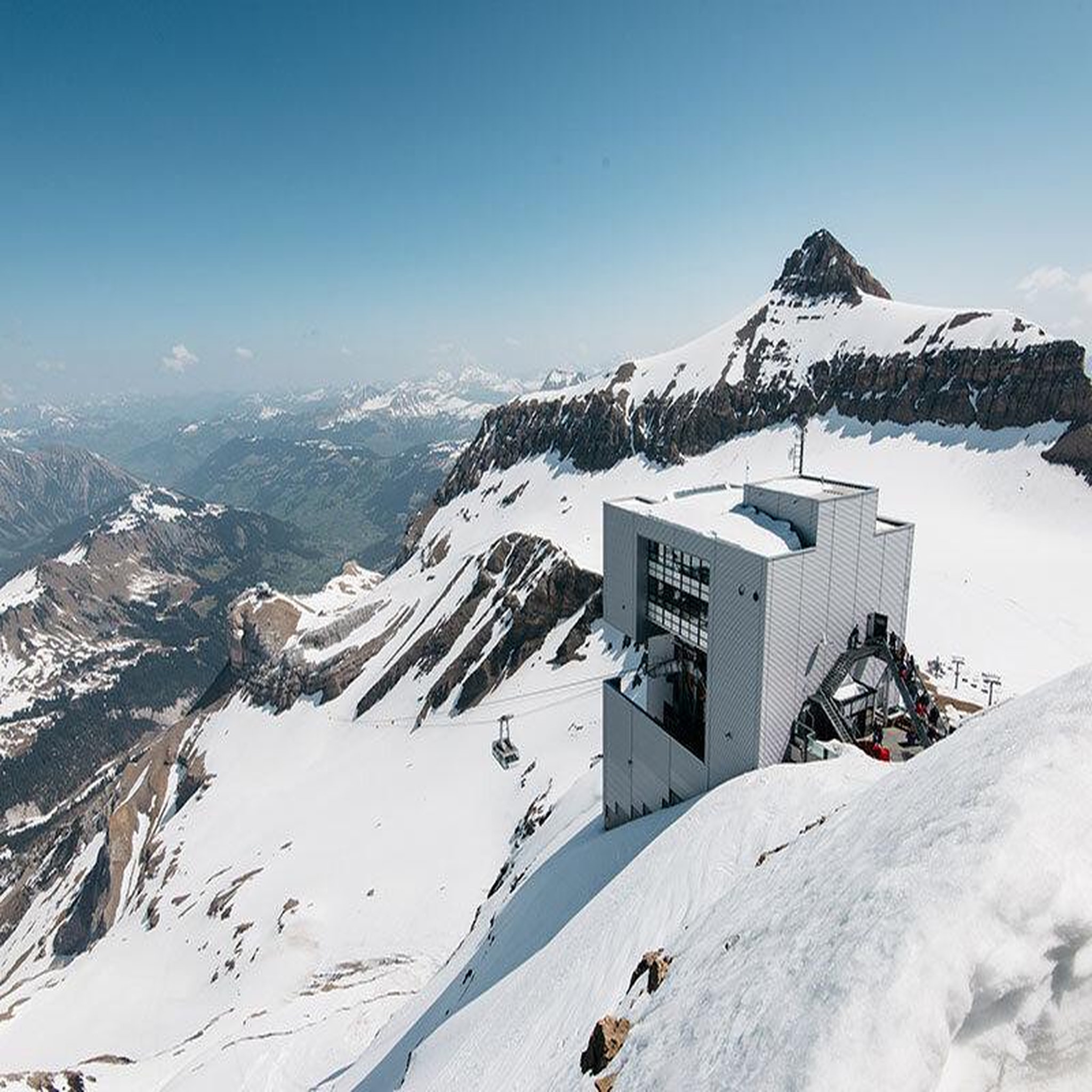 Voir la diapositive 4 : Smartbox 2 tickets pour le téléphérique pour une aventure en duo au Glacier 3000 en Suisse - Coffret Cadeau Sport & Aventure