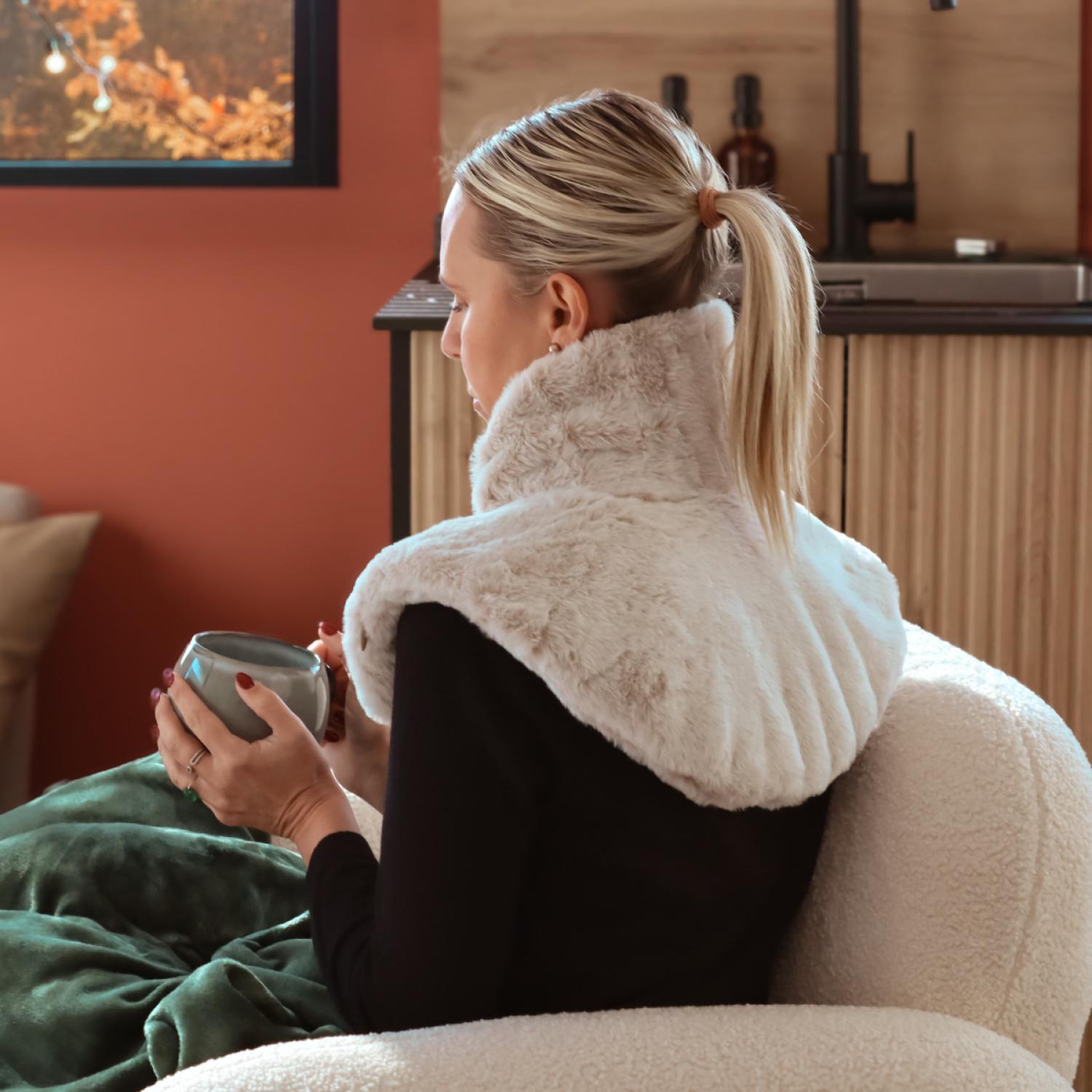 Voir la diapositive 5 : VIVEZEN Coussin chauffant, tour de cou pour épaules et nuque - Cosy - Beige