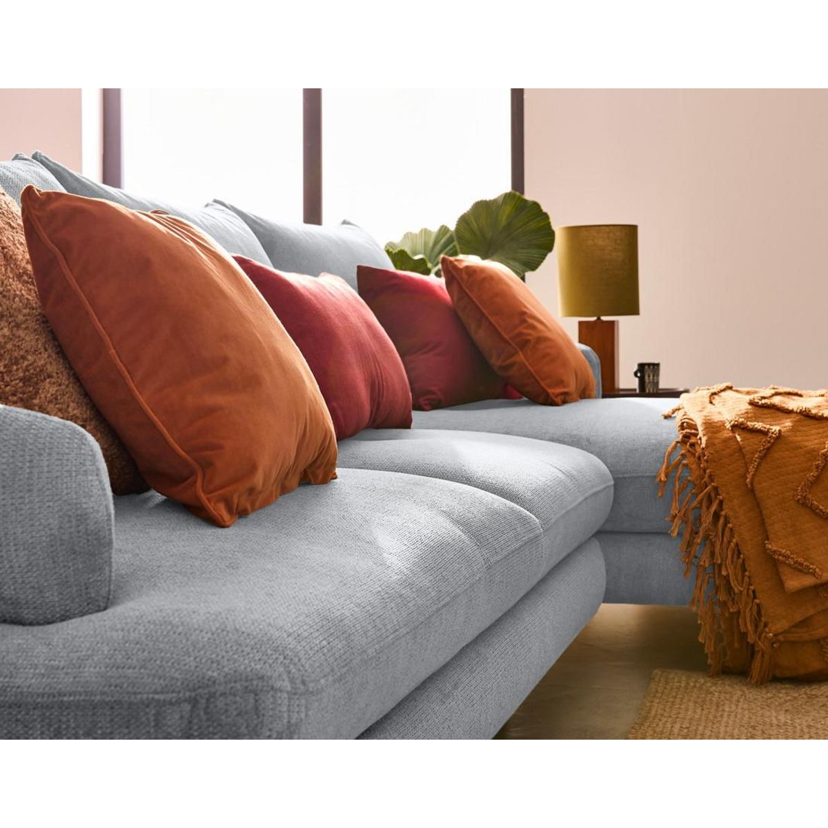 LISA DESIGN Ninon - canapé d'angle droit 4 places convertible avec coffre en tissu texturé