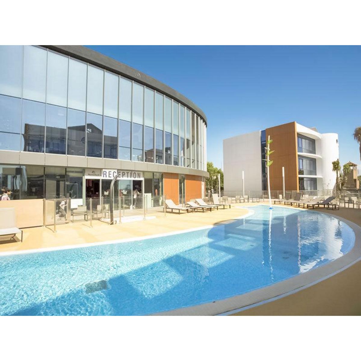 Smartbox 2 nuits avec entrée au parc aquatique pour 2 à l'Hôtel Marineland Resort - Coffret Cadeau Séjour