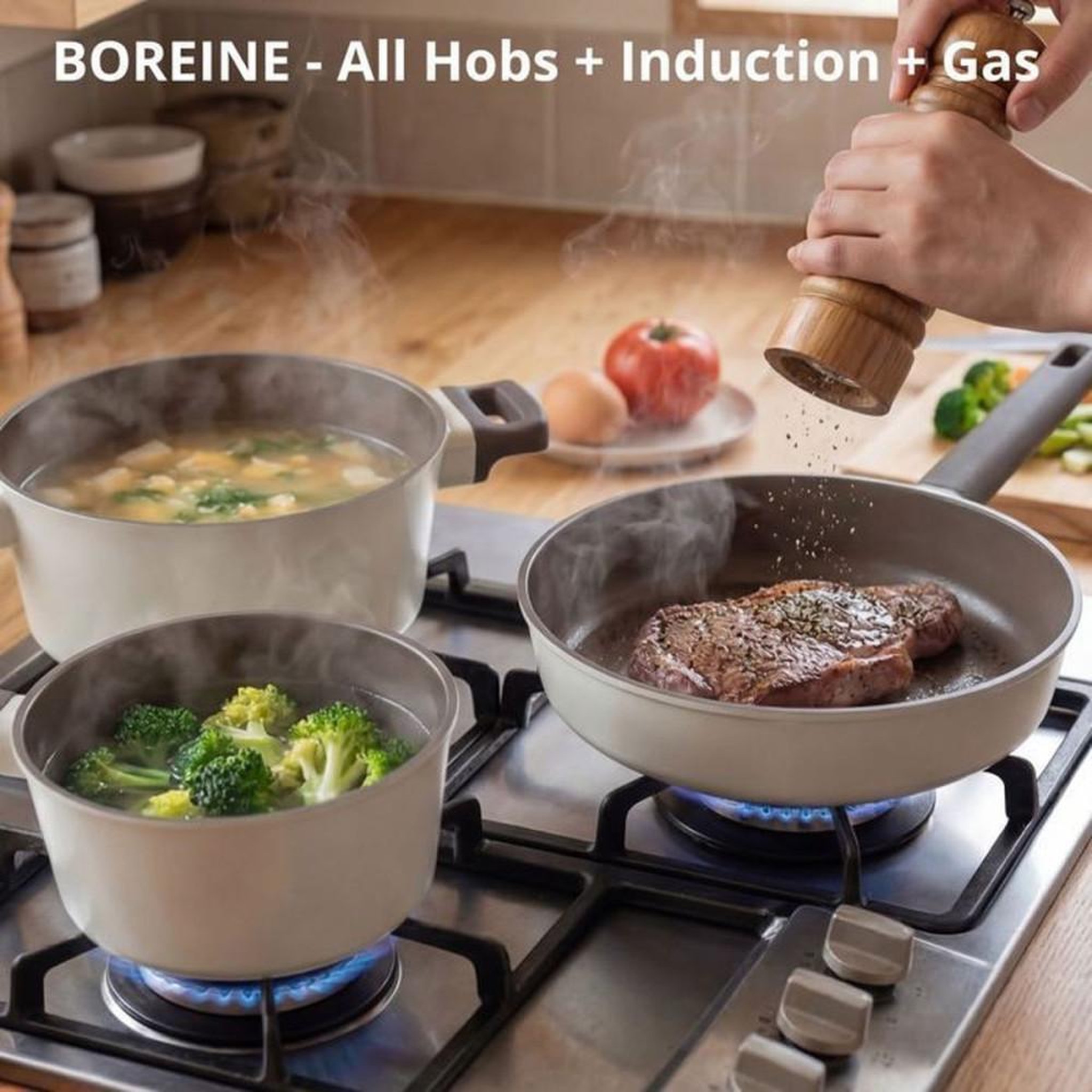 Voir la diapositive 4 : Set de casseroles 5 pièces revêtement antiadhésif granit blanc, poêle 24 cm, casserole 18 cm (1,9 L) et fait-tout 24 cm (4,25 L) avec couvercles en silicone, compatible induction