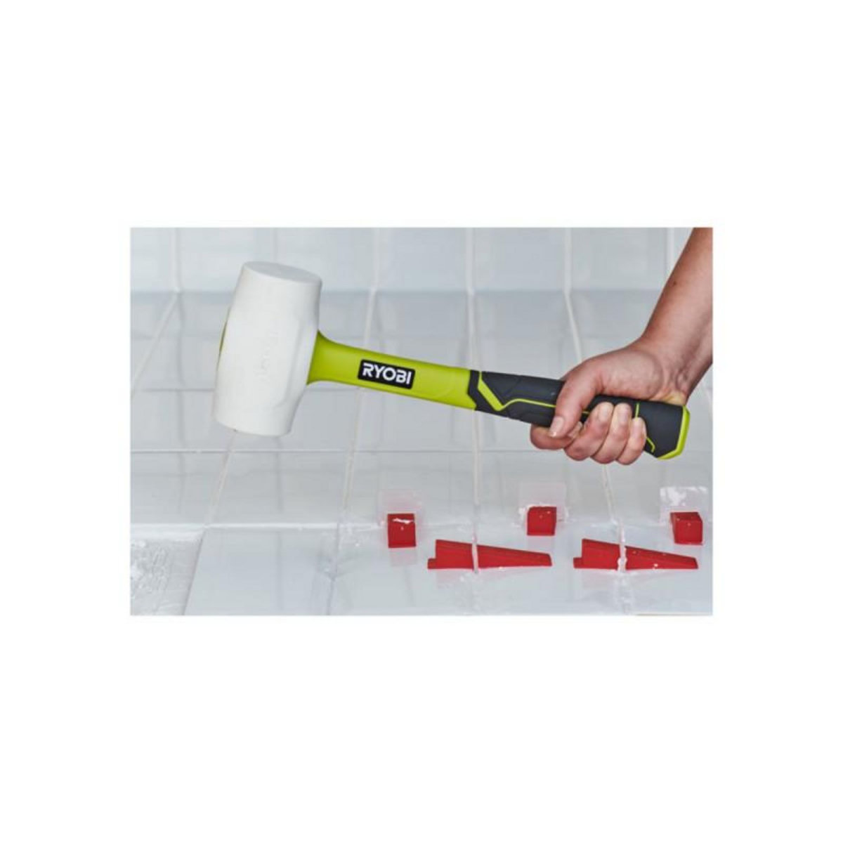 Ryobi Maillet en caoutchouc blanc RYOBI - 450g - RHHM450W