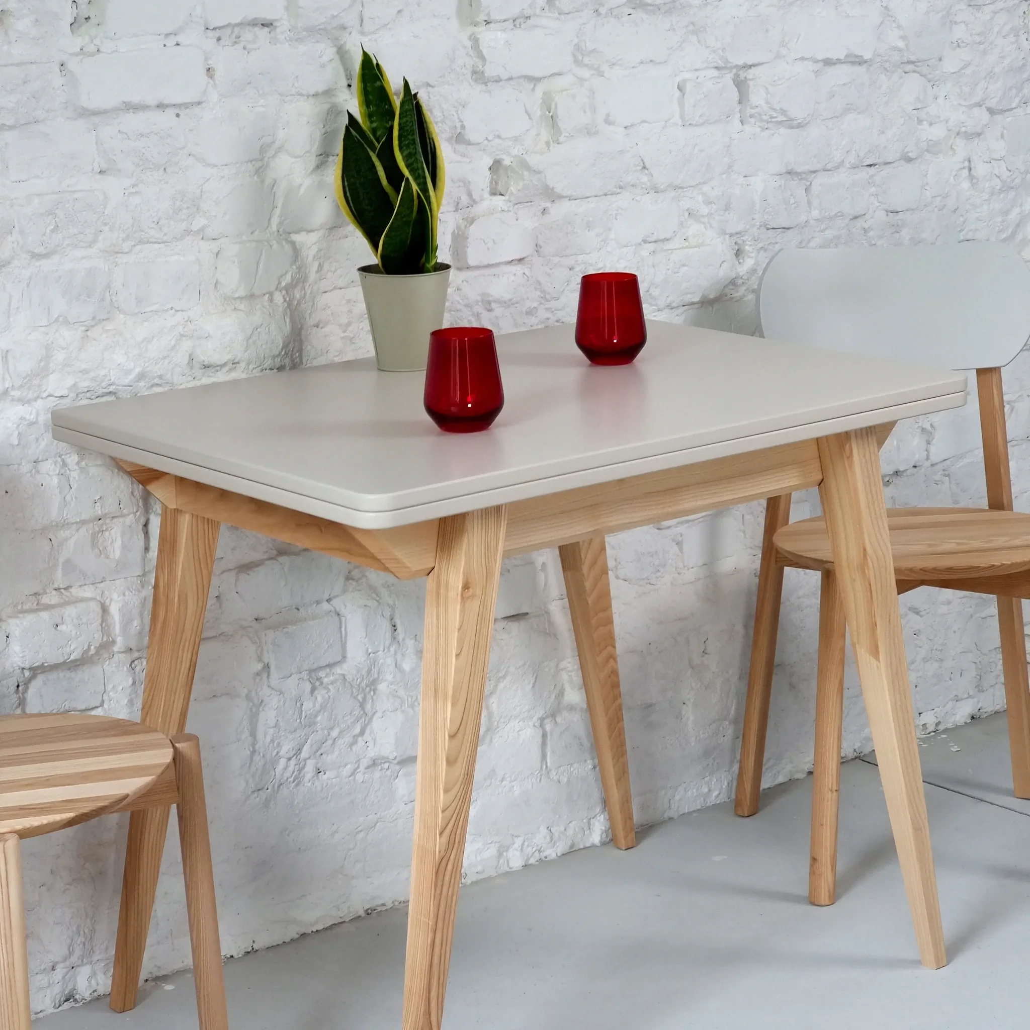 Voir la diapositive 3 : RAGABA Envelope Table à manger extensible