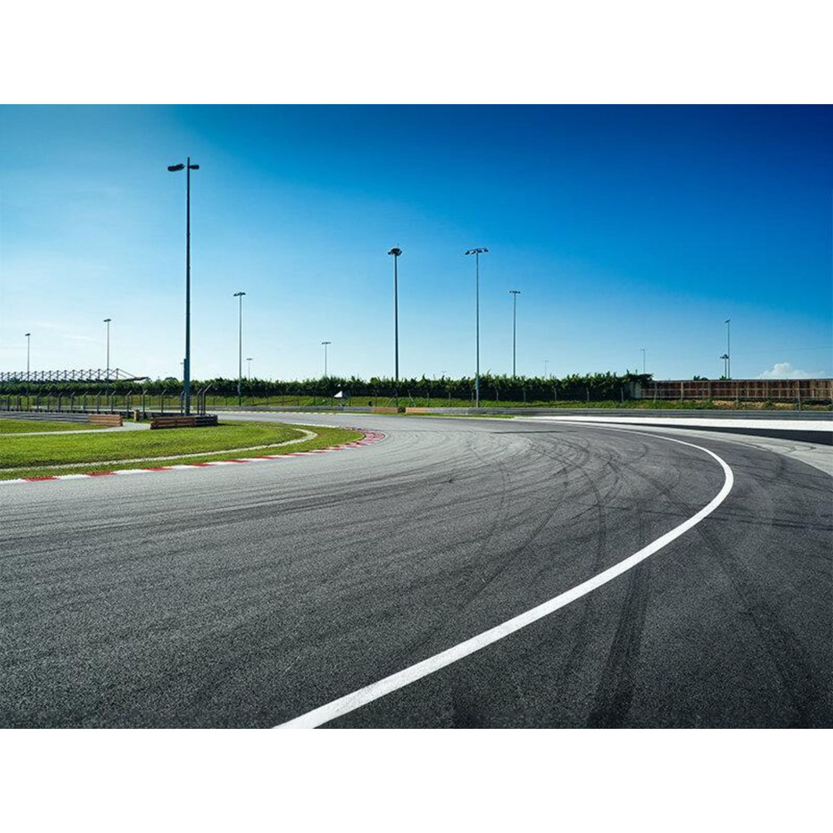 Smartbox Stage pilotage enfant : 4 tours de circuit au volant d'une Ferrari et d'une Lamborghini - Coffret Cadeau Sport & Aventure