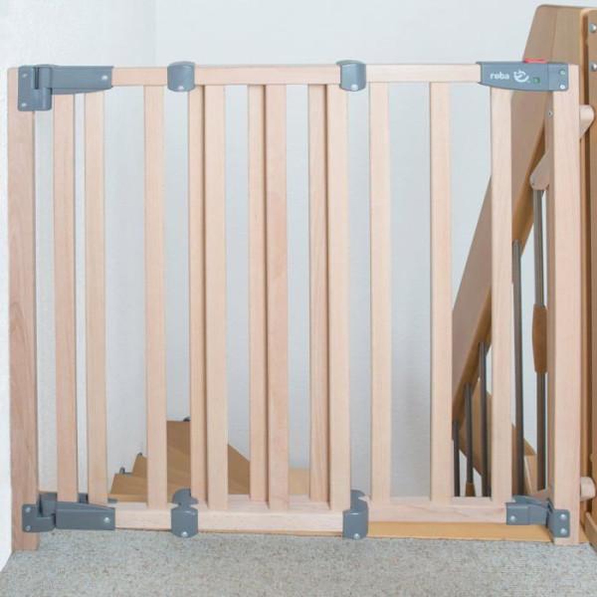 Voir la diapositive 3 : Roba Barriere de sécurité bébé pour escalier safety up - roba - largeur de 93.5 a 120.5 cm - bois naturel