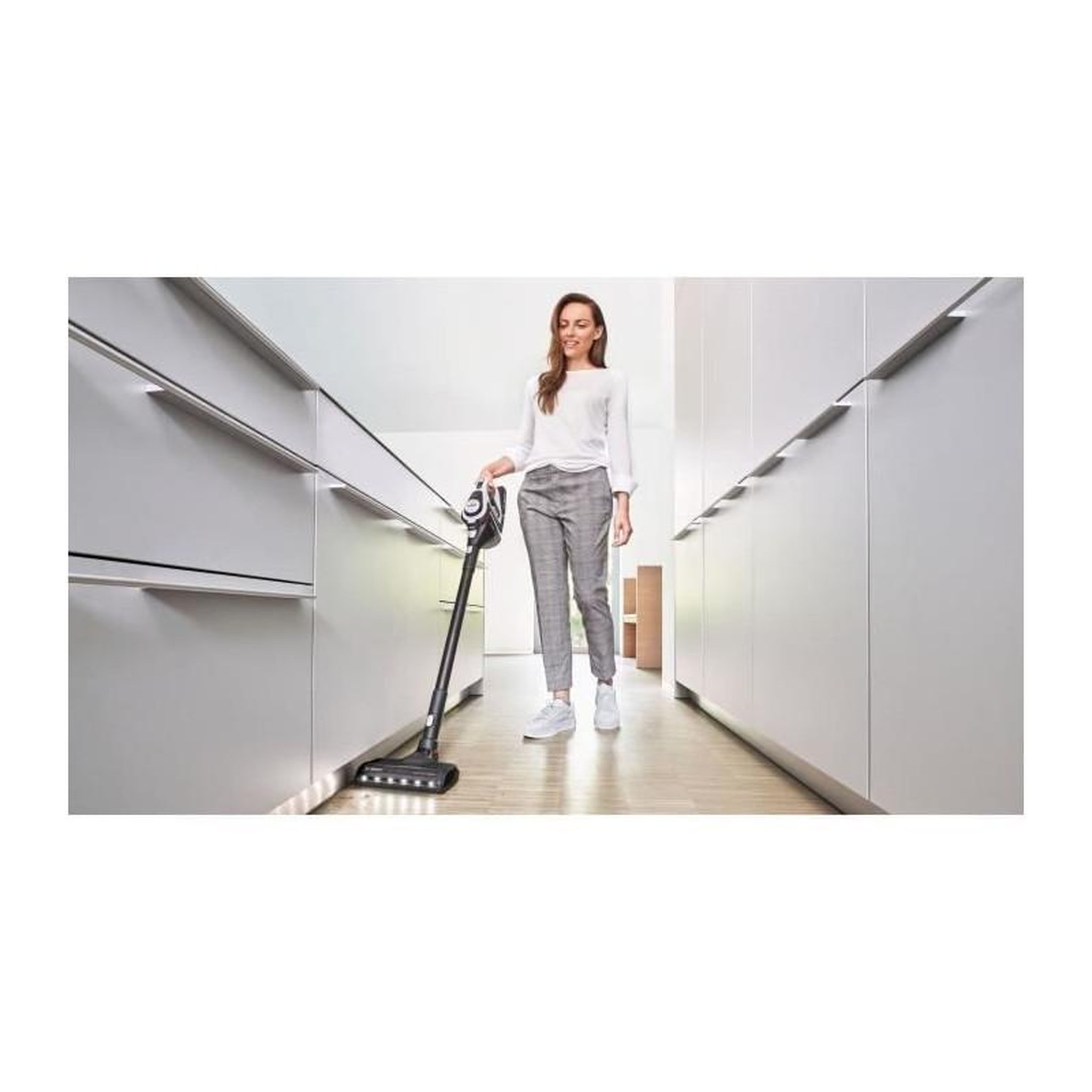 Voir la diapositive 3 : BOSCH BOSCH BBS8214 Aspirateur balai multifonction sans fil Unlimited Serie 8 - Aspirateur a main integre - 3 vitesses