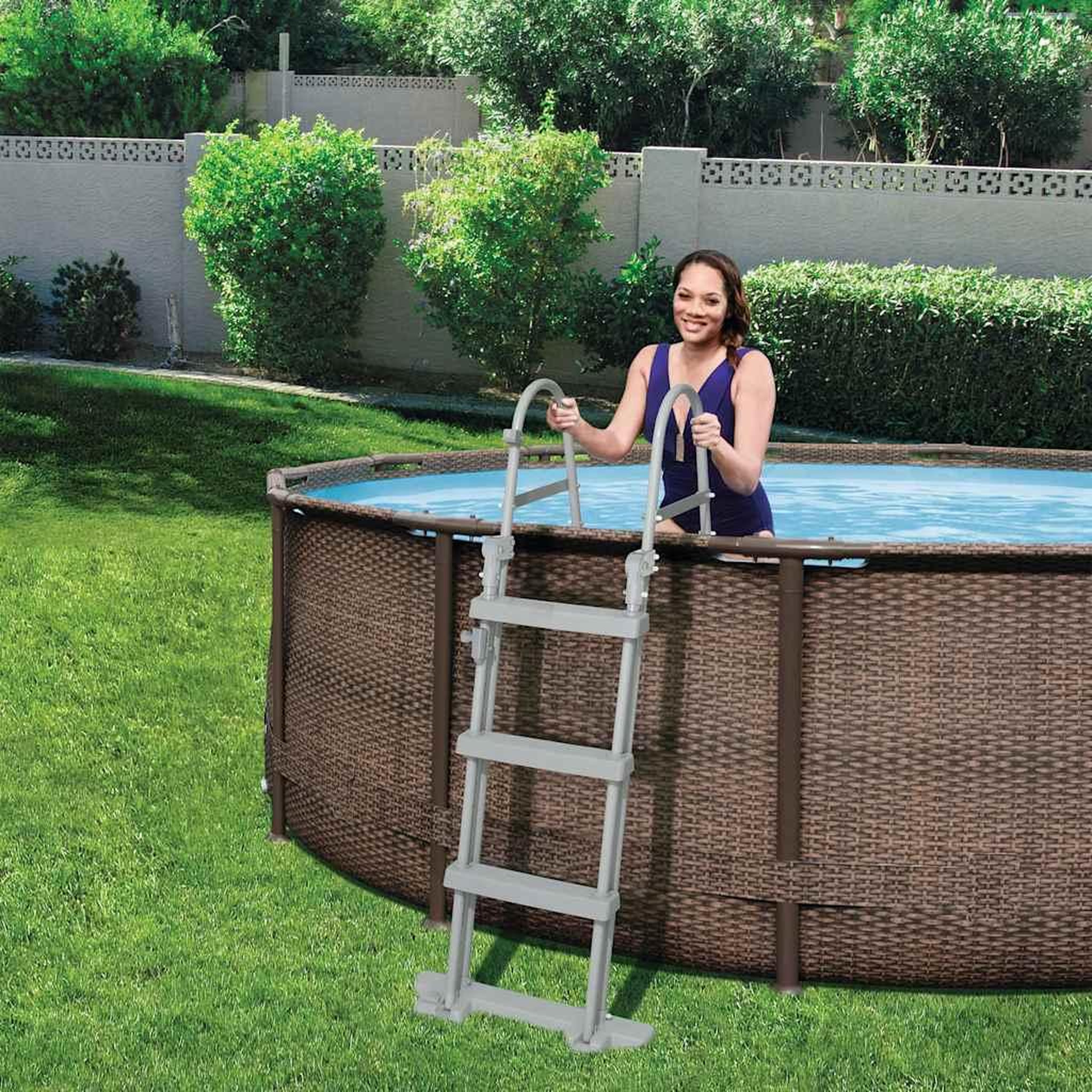 Voir la diapositive 3 : BESTWAY Bestway Echelle de piscine a 4 marches Flowclear 122 cm 58331