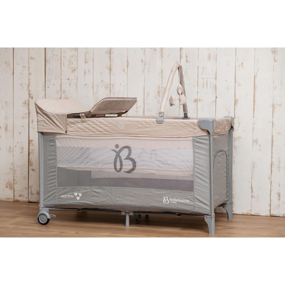 BEBELISSIMO BEBELISSIMO - Lit parapluie bébé - lit pliant - dès la naissance - Fais dodo  - table à langer et jouets - beige/gris