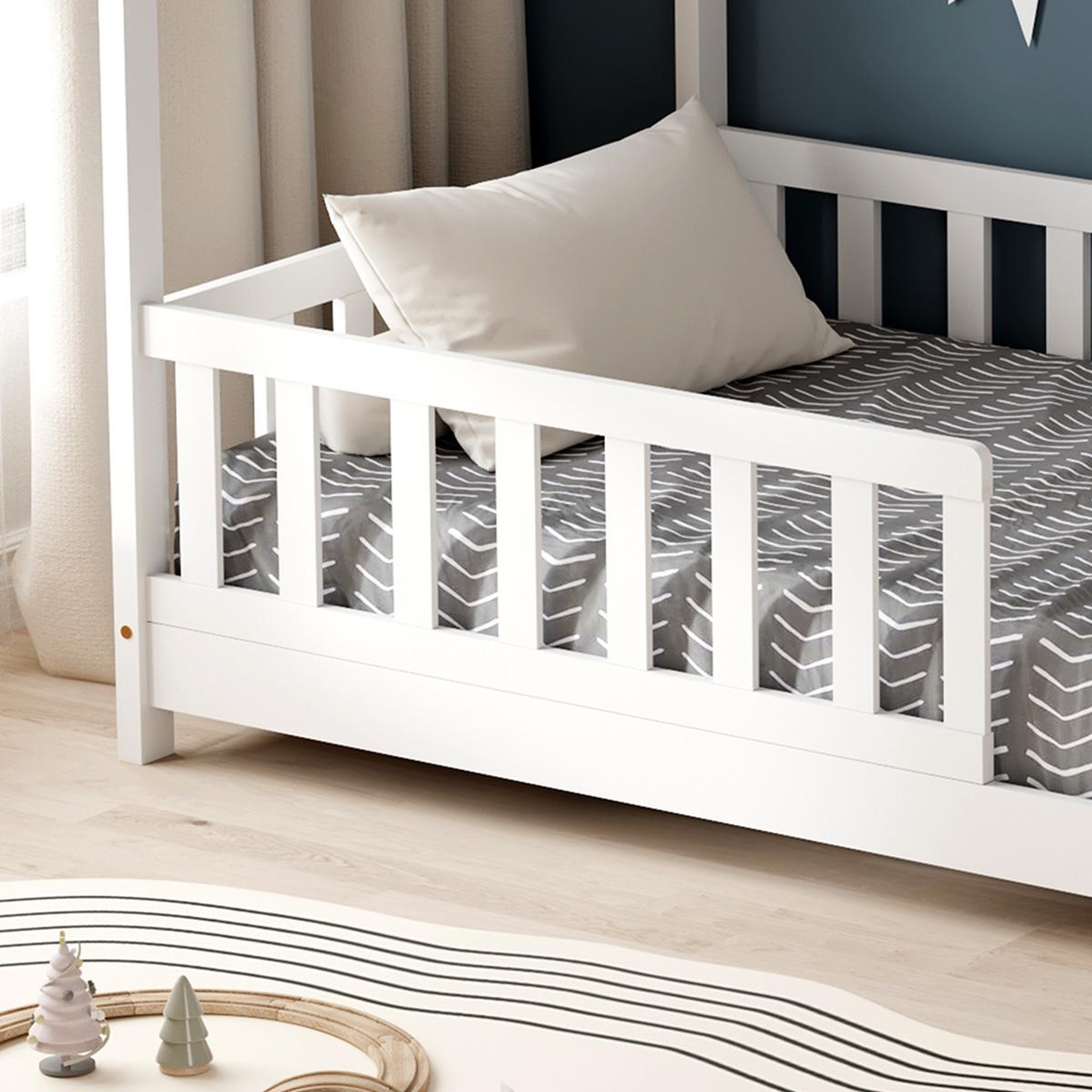 Voir la diapositive 4 : MINEA Minea | lit cabane avec barrière tchoupi 90x190 cm (matelas non inclus)