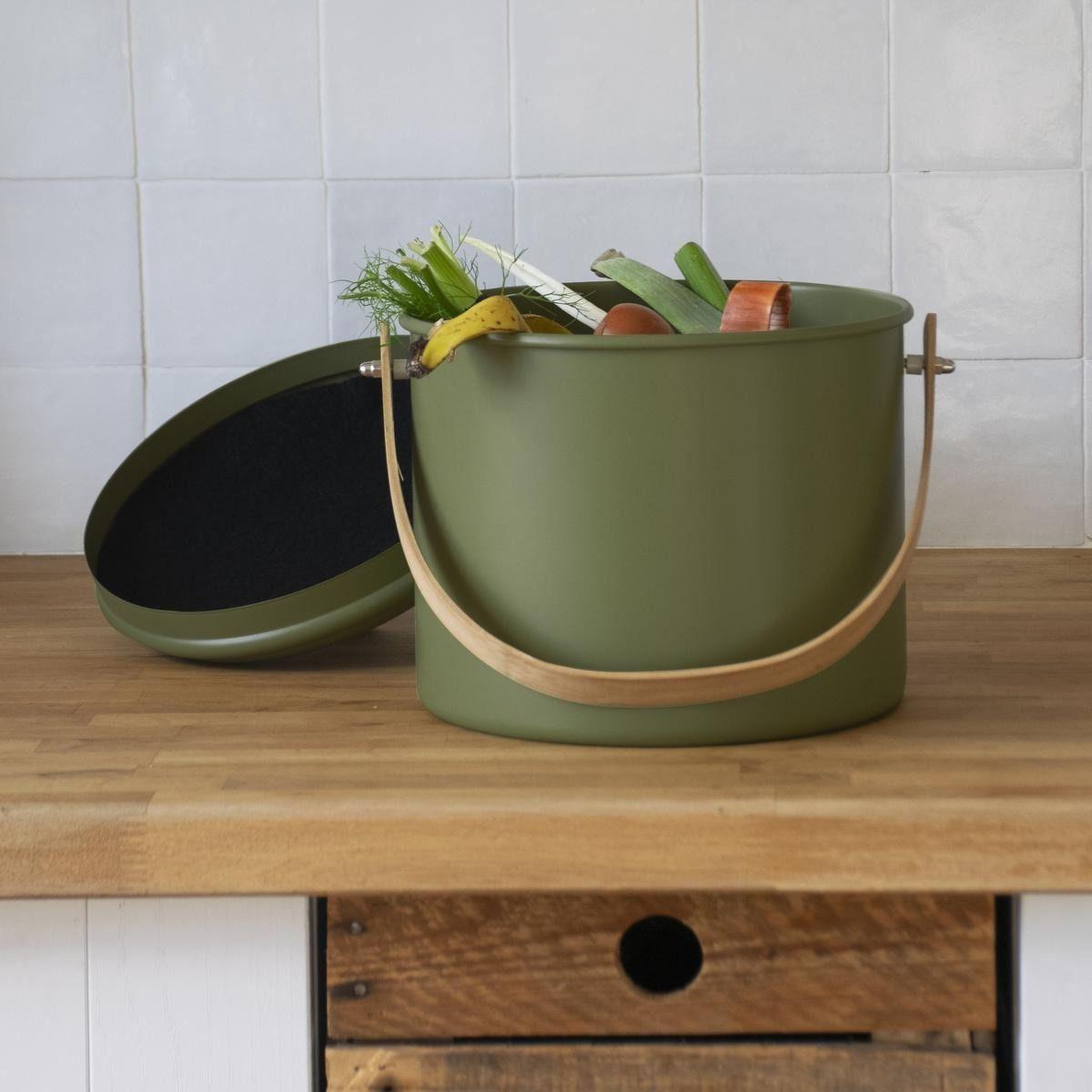 Voir la diapositive 3 : PEBBLY Seau à compost d'intérieur 7l