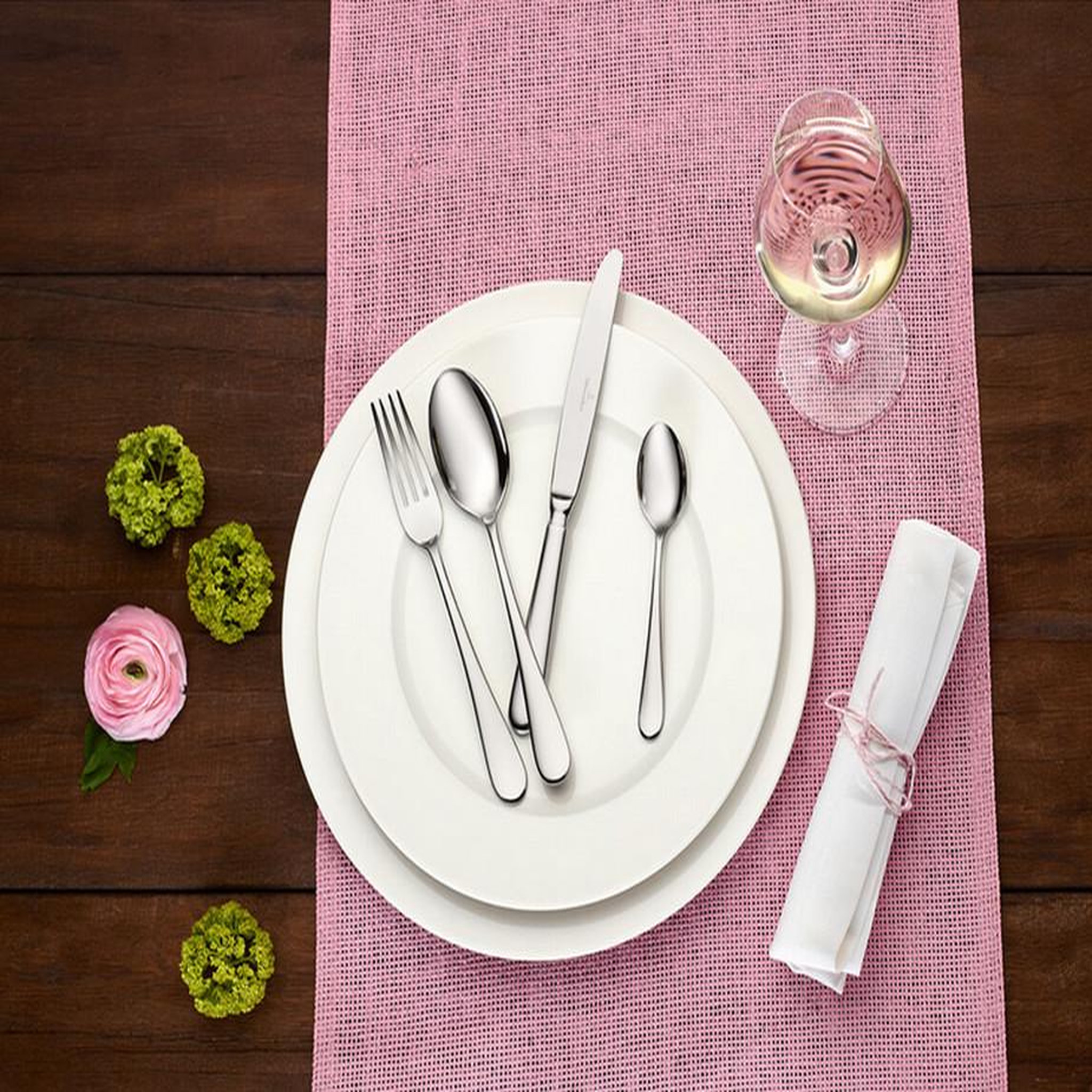 Voir la diapositive 2 : VILLEROY & BOCH Ménagère 24 pièces inox - 12-6339-9037