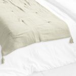 Home collection Edredon 100% gaze de coton. Coloris disponibles : Vert, Blanc, Gris