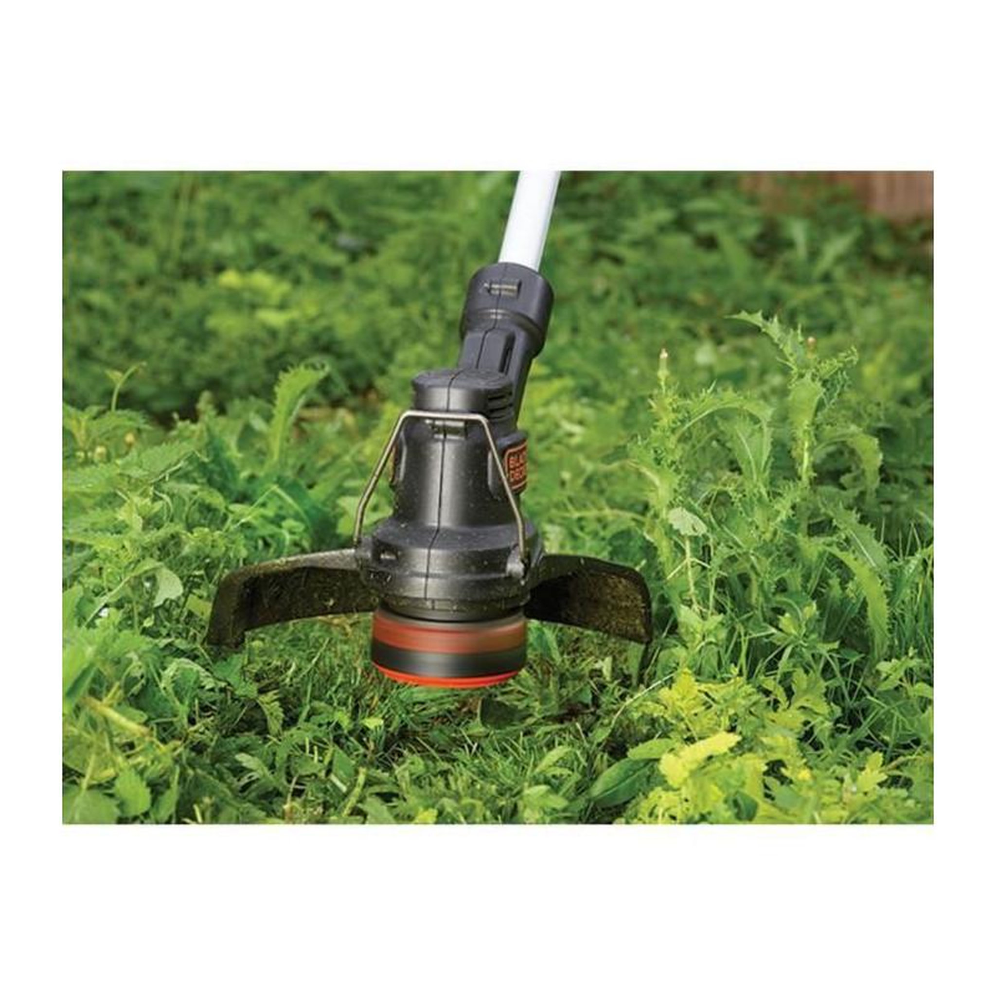 Voir la diapositive 4 : Black et Decker BLACK + DECKER Coupe-Bordures  25cm -18V- Sans fil ST1823