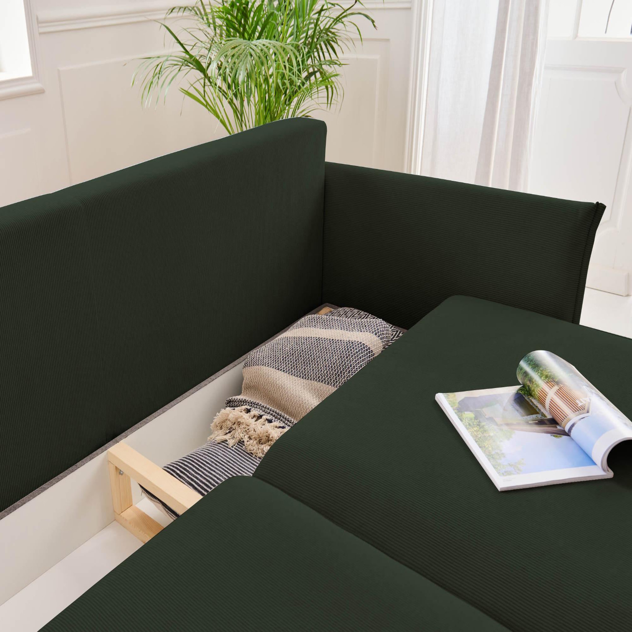 Voir la diapositive 3 : LISA DESIGN Valentina - canapé 3 places convertible - avec coffre - en velours côtelé - style contemporain