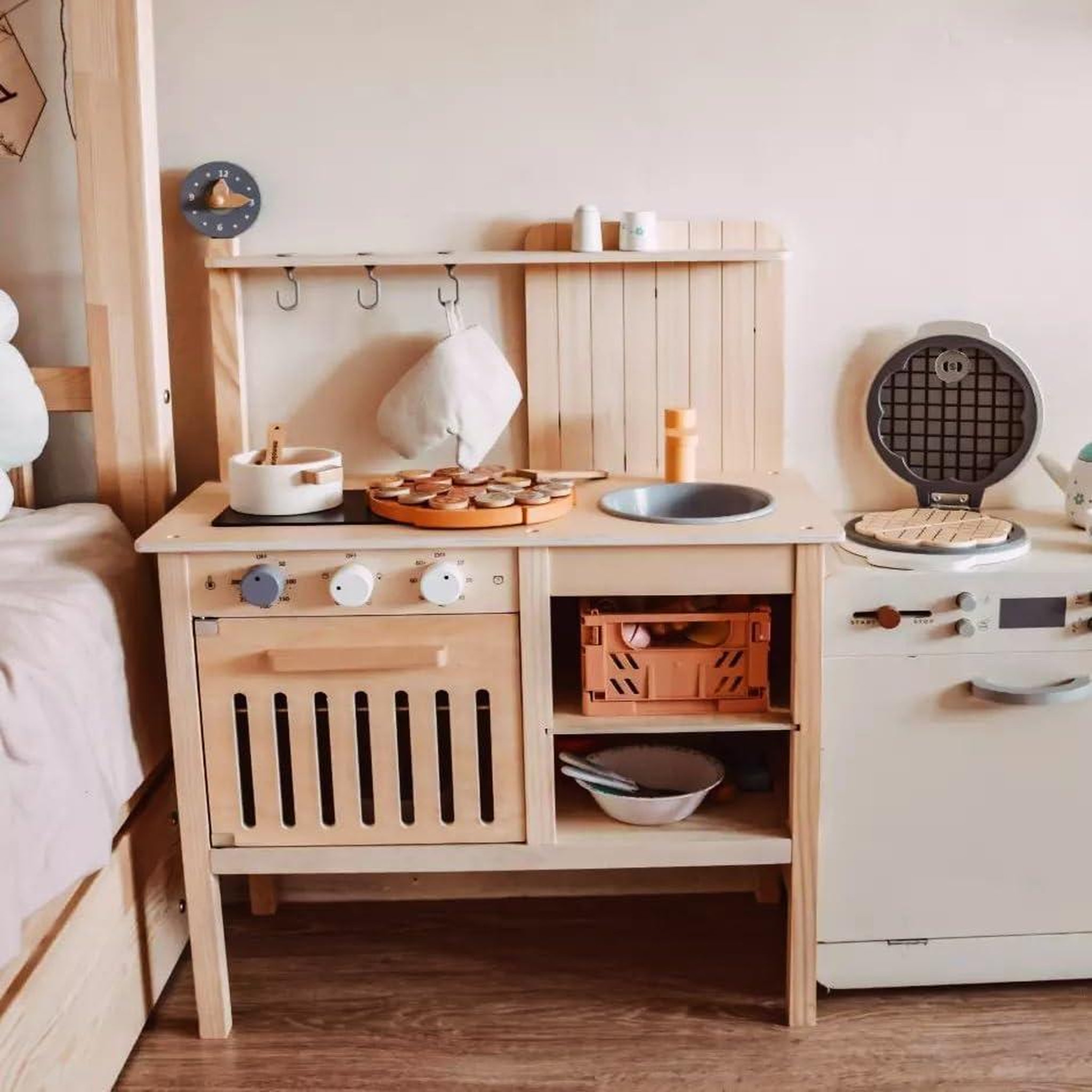 Voir la diapositive 2 : MAMABRUM Cuisine Enfant +3 Bois Mamabrum, Équipée d'accessoires Jeux D'imitation
