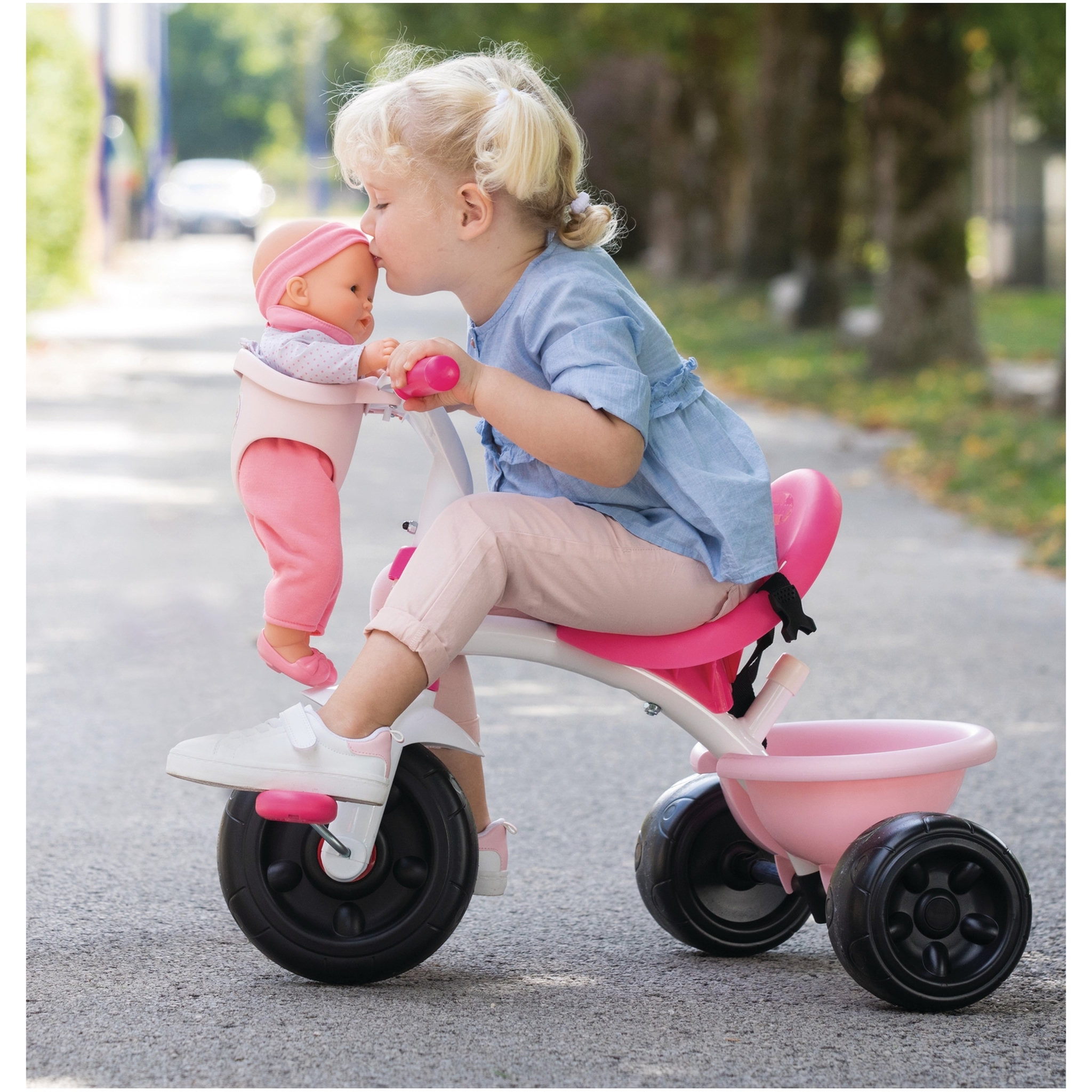 Voir la diapositive 2 : SMOBY Tricycle Corolle