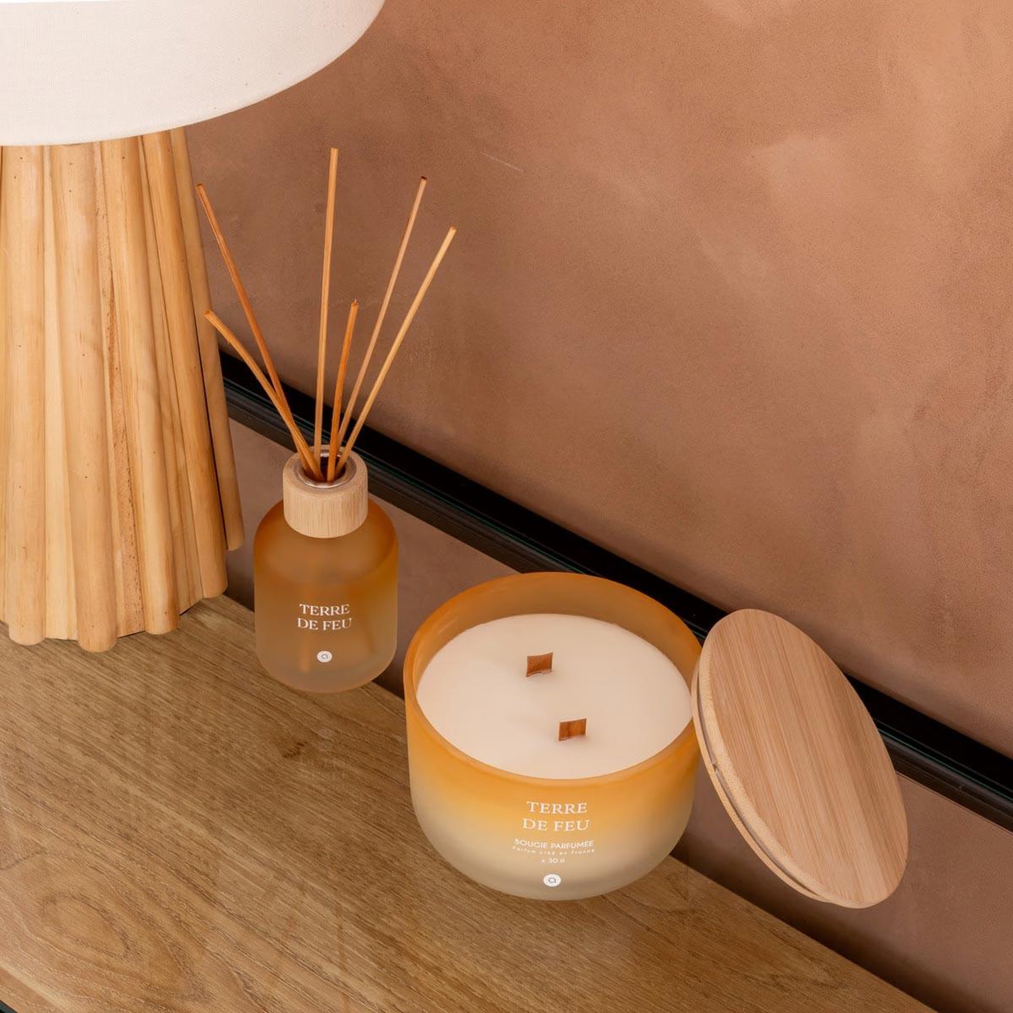 Voir la diapositive 3 : ATMOSPHERA Bougie parfumée en verre  sana  420g terre de feu
