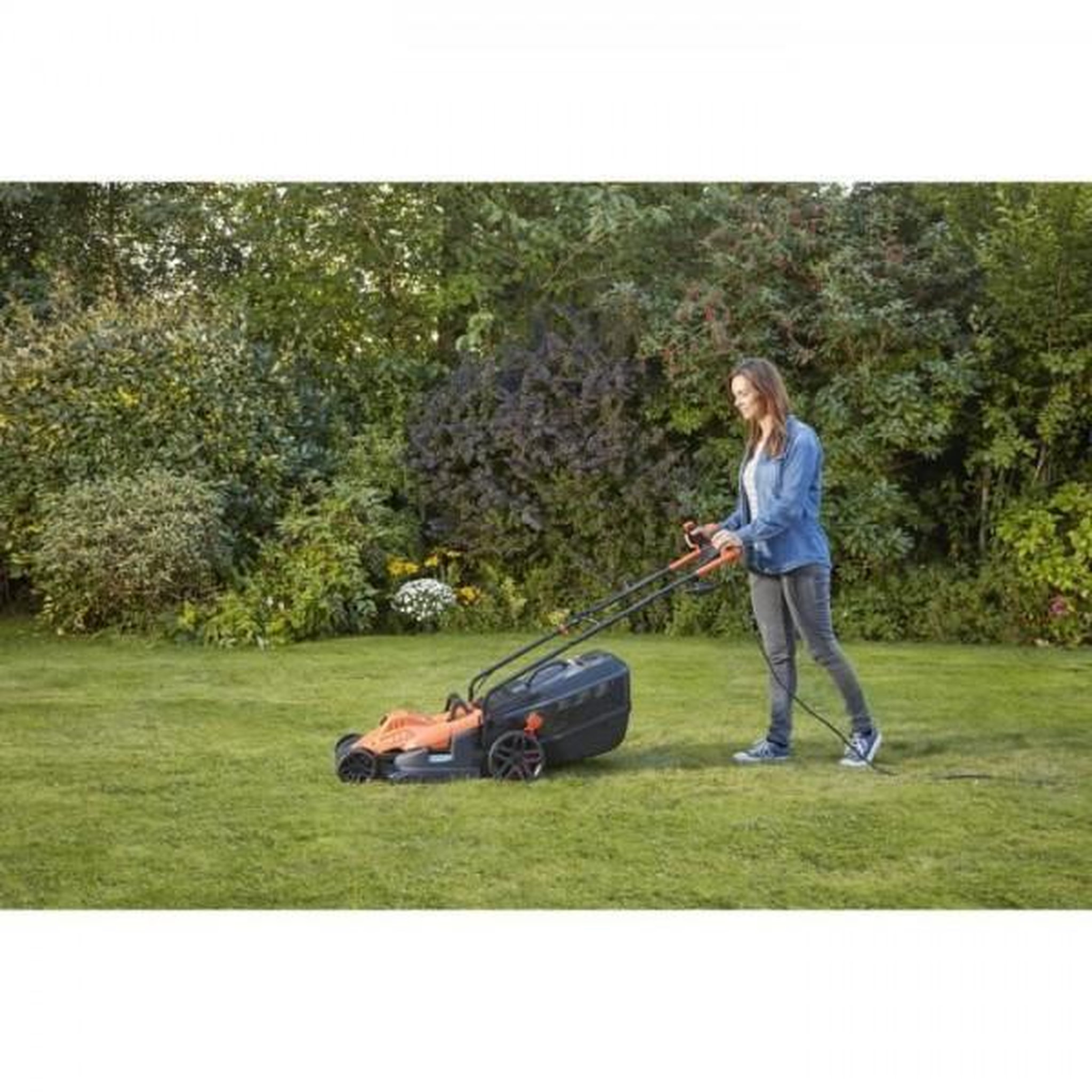 Voir la diapositive 2 : Black et Decker Tondeuse a Gazon BLACK+DECKER   a Gazon Electrique Filaire 1800W BEMW481BH-QS 6 Hauteurs Réglables 20, 30, 40, 50, 60 et 70 mm