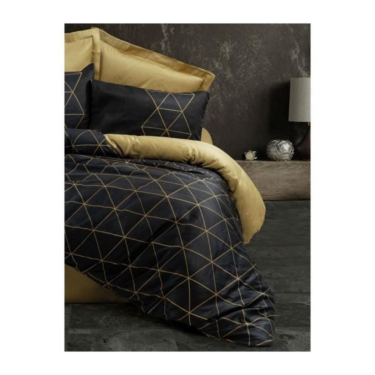 GENERIQUE Parure de lit - 129CTN64268 - 1 housse de couette 220 x 240 cm + 2 taies d'oreiller 60 x 60 cm - 100% coton ranforcé - Noir