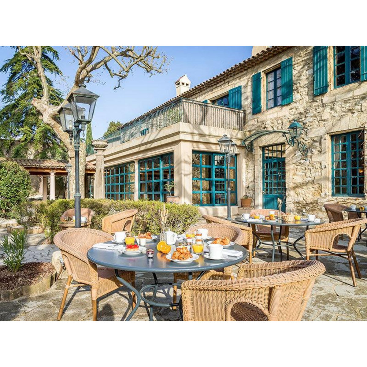 Smartbox 2 jours en famille en hôtel 4* à Villeneuve-lès-Avignon - Coffret Cadeau Séjour