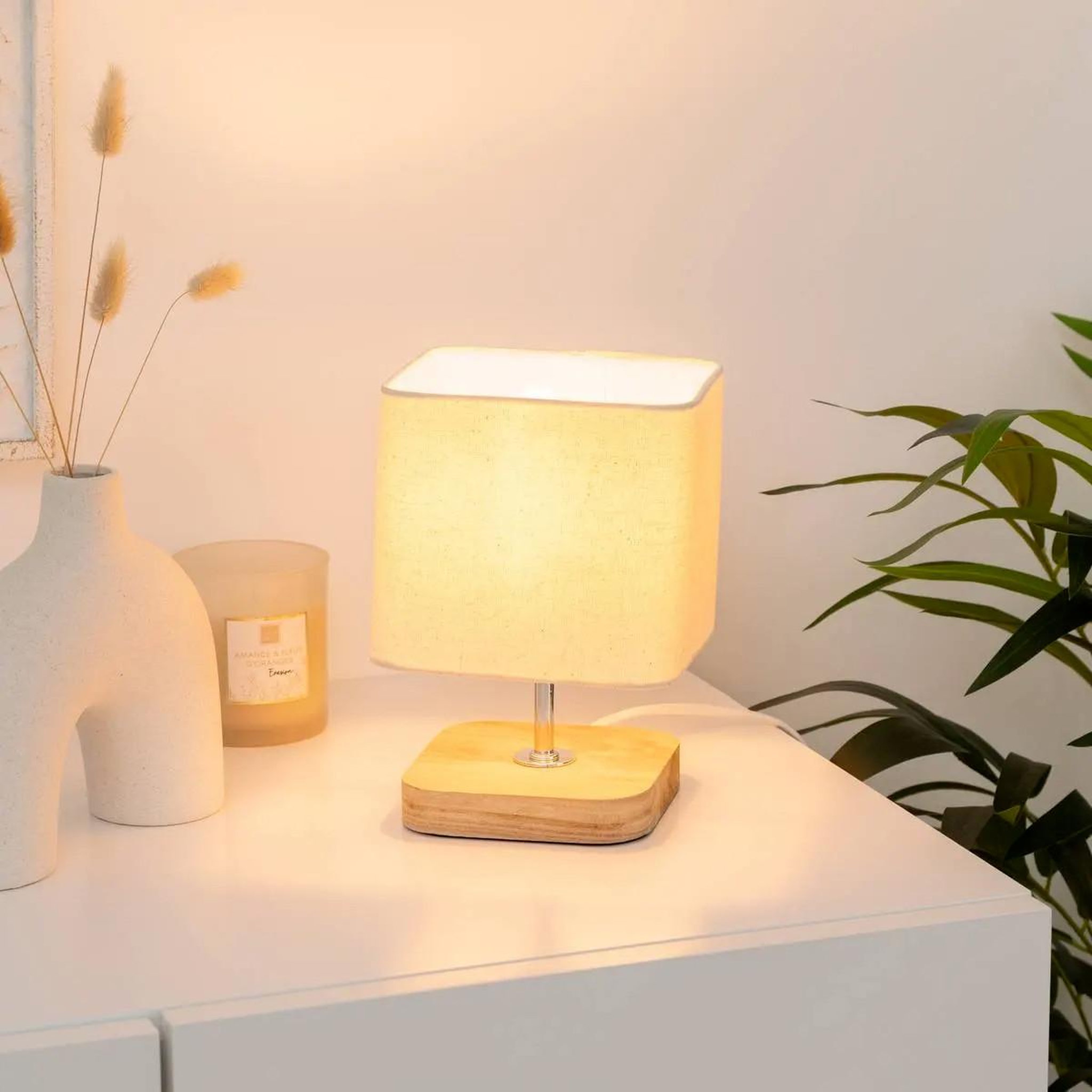 Voir la diapositive 2 : ATMOSPHERA Lampe à poser en bois  toxey  21cm beige