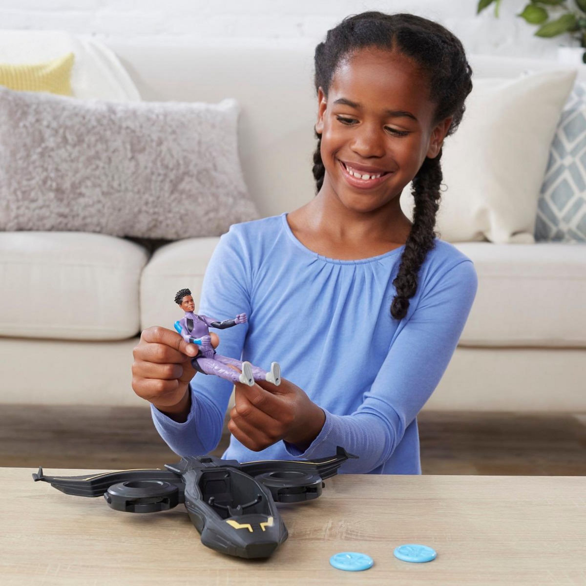 HASBRO Figurine 15 cm + véhicule Black Panther 