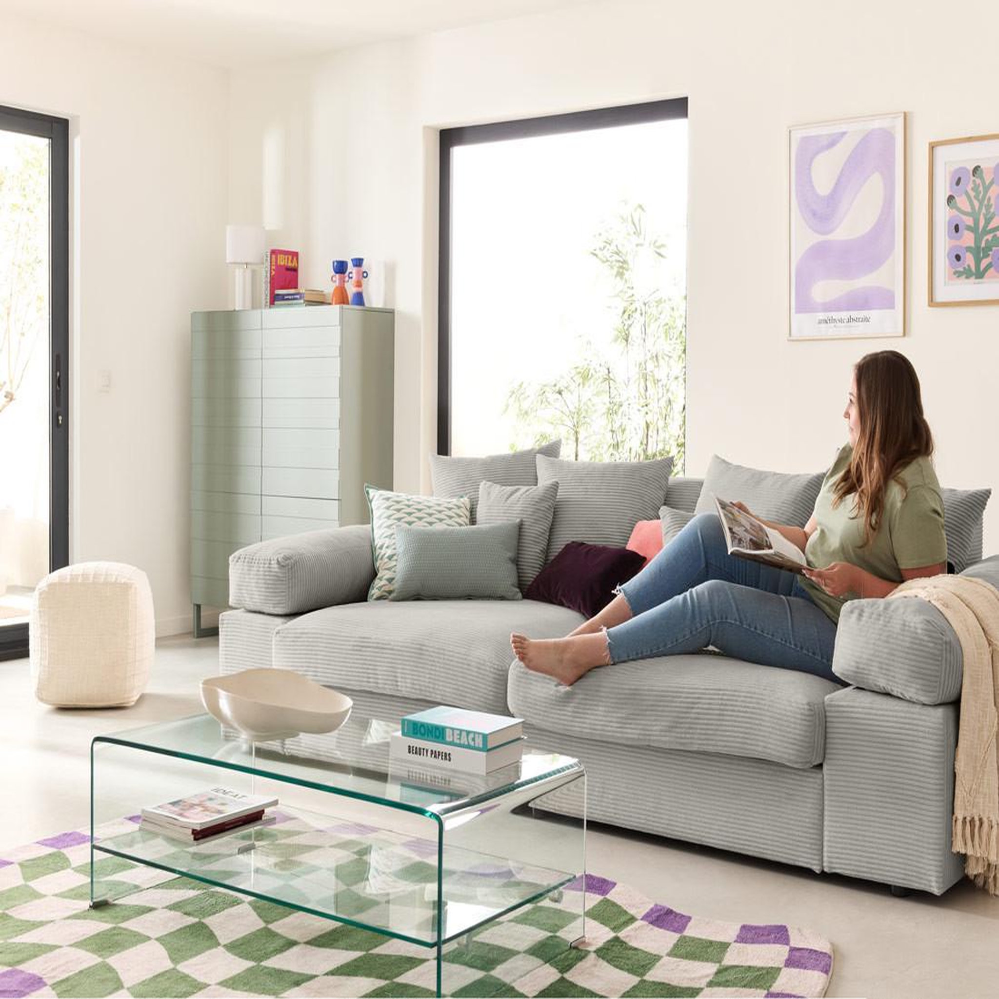 Voir la diapositive 4 : LISA DESIGN Aspen - canapé 4 places - assise profonde - velours côtelé
