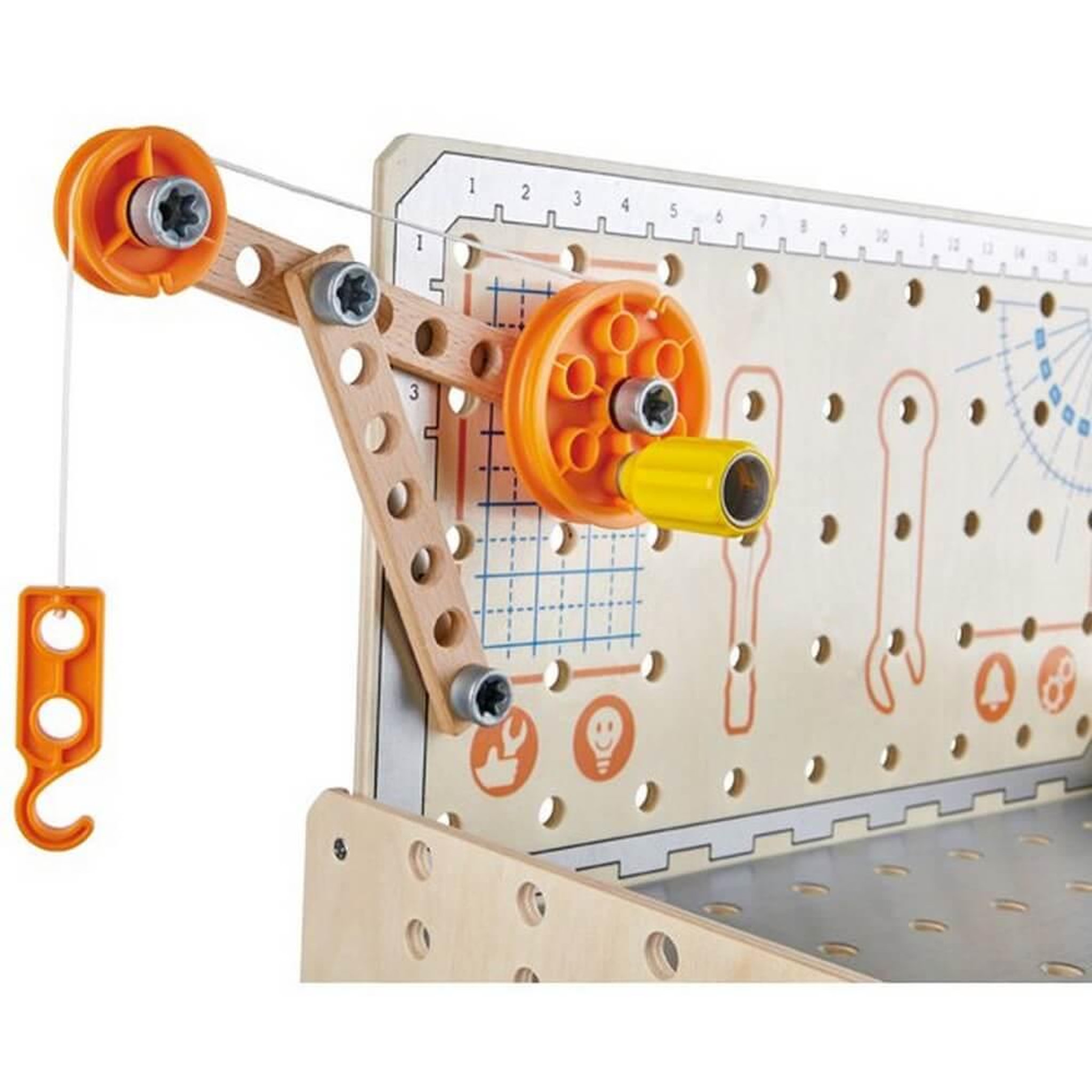 Voir la diapositive 4 : Hape Grand établi scientifique