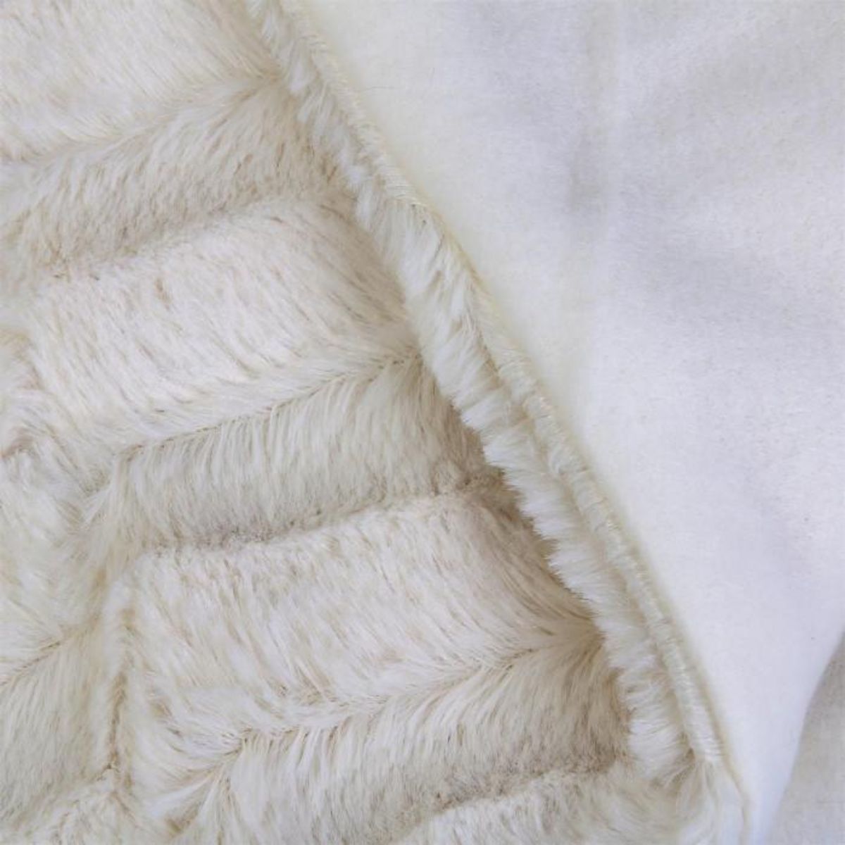 Paris Prix Plaid Imitation Fourrure  A Anse  120x150cm Blanc