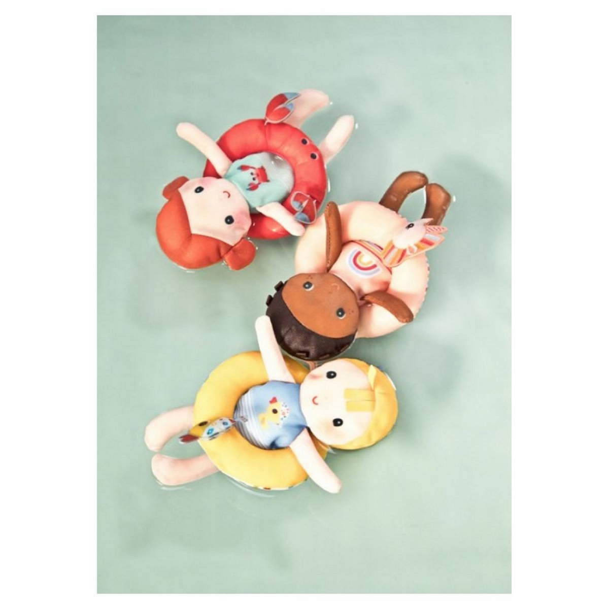LILLIPUTIENS poupee de bain Axelle ey sa bouee crabe