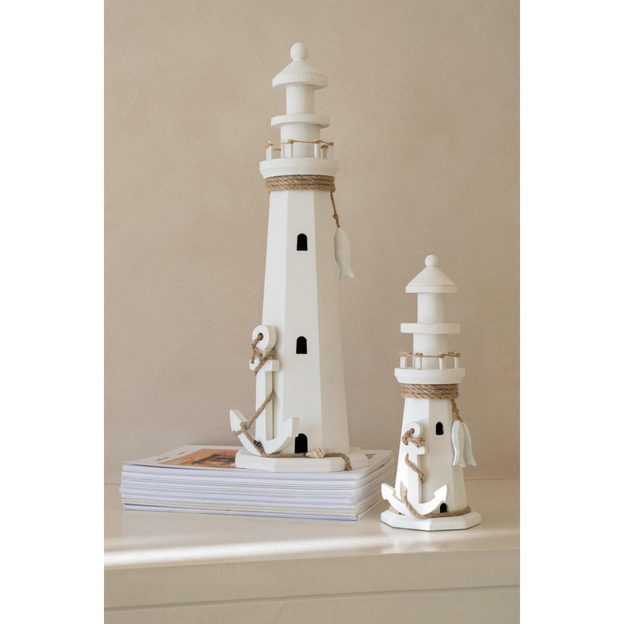 Voir la diapositive 4 : J-LINE Phare déco en bois  bréhat  53cm blanc