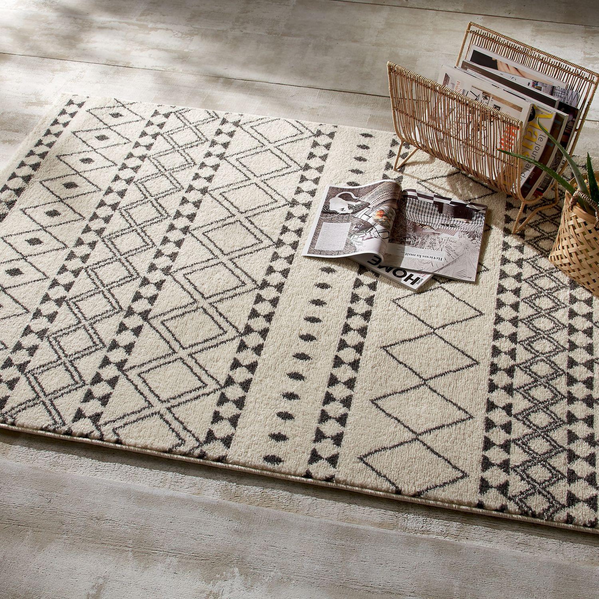 Voir la diapositive 4 : ATMOSPHERA Tapis etnique à motifs géométriques - noir et blanc - 120 x 170 cm